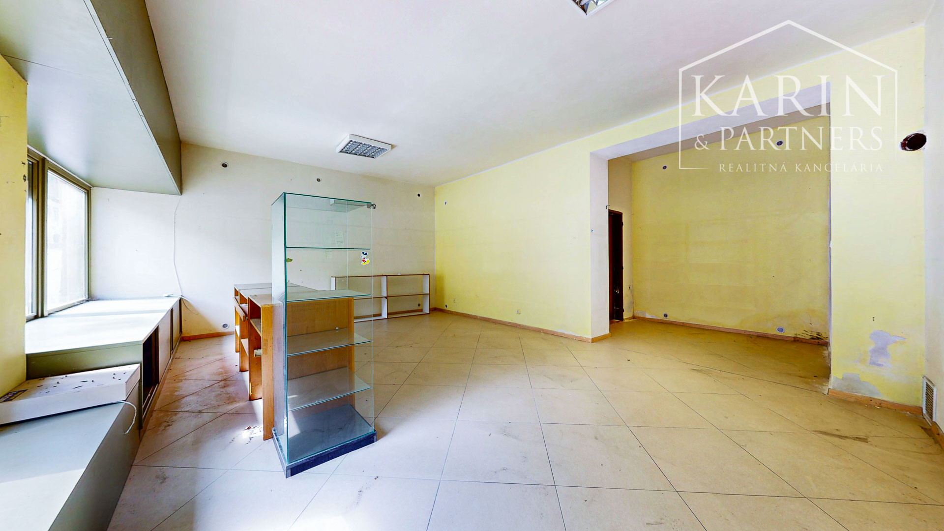 Rodinný dom s priestormi na podnikanie so záhradou a možnosťou vybudovania podkrovia v centre Banskej Štiavnice