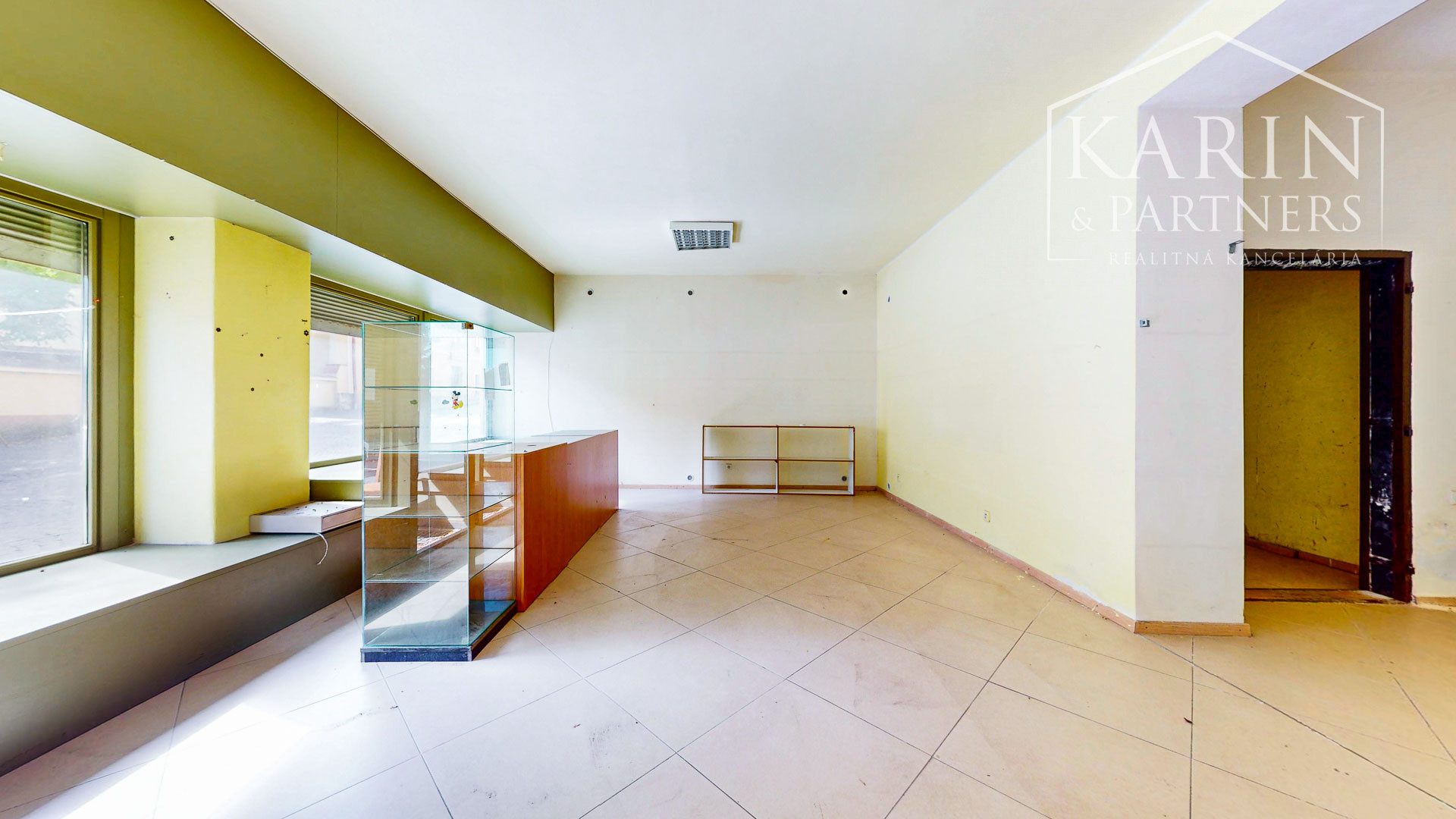 Rodinný dom s priestormi na podnikanie so záhradou a možnosťou vybudovania podkrovia v centre Banskej Štiavnice