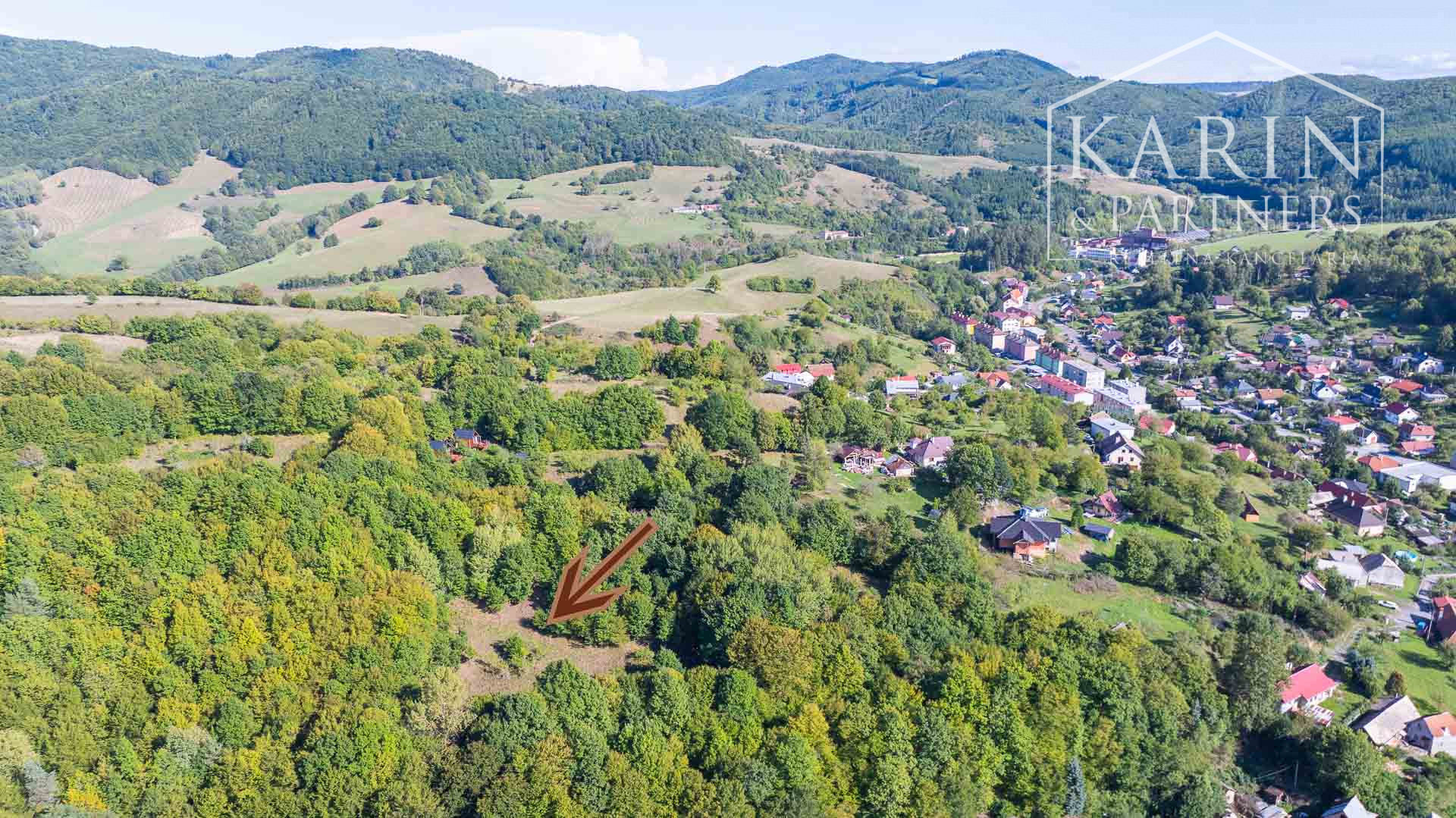 Pozemok s výhľadom na Kalváriu vhodný na výstavbu v intraviláne obce Banská Belá, na samote a obklopený prírodou 3947 m2