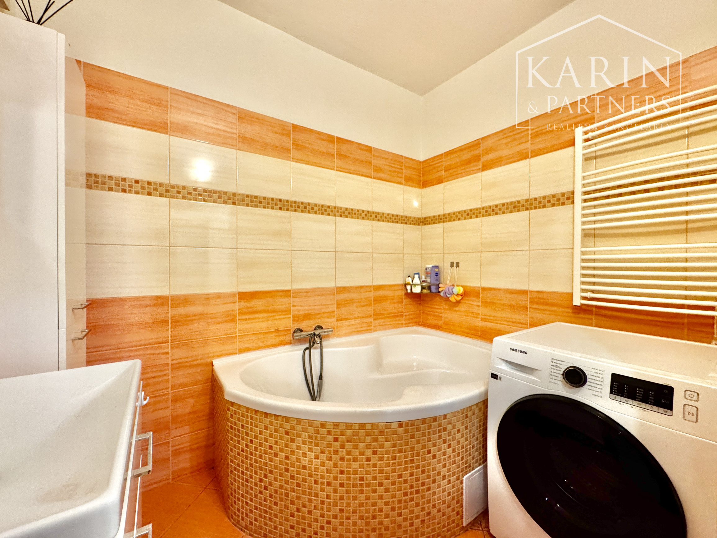 4-izbový byt s vlastnou záhradou s altánkom, 79 m2, Gbely - Záhumenice