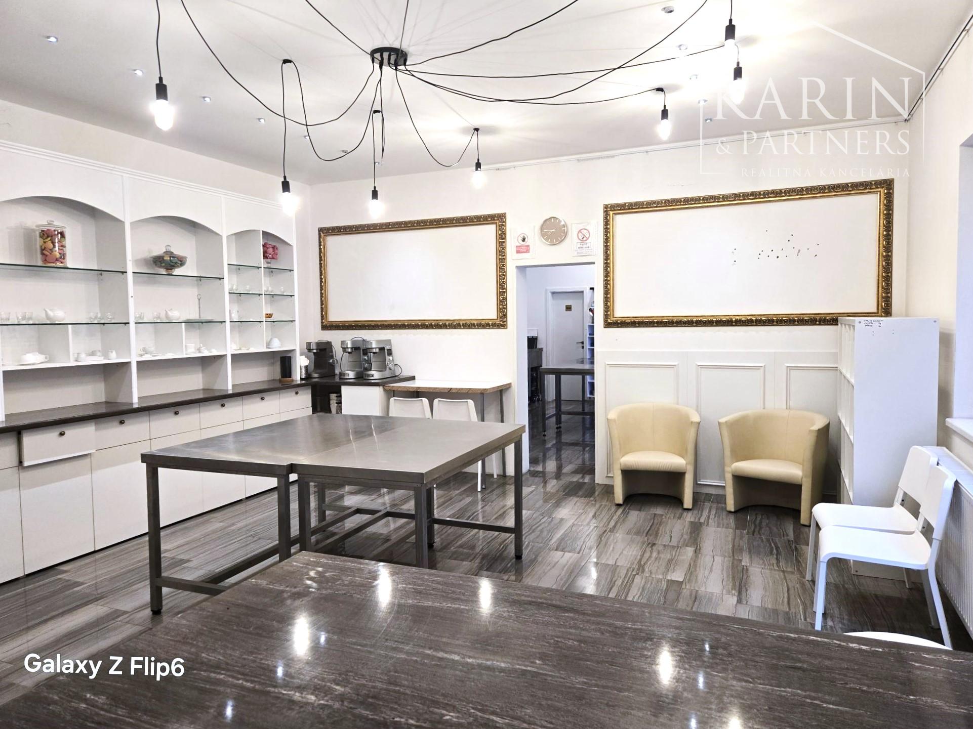 Prenájom – Obchodné priestory - 44 m2  cukrárska výrobňa, pekáreň, salón, služby, kancelárie - Račianska ulica - BA