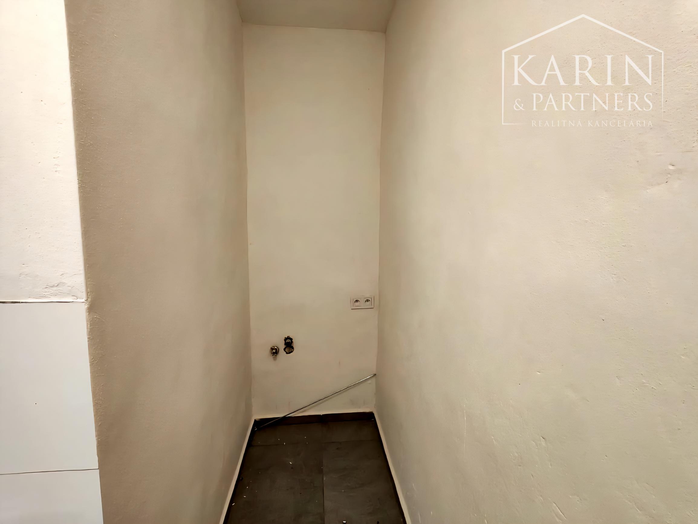 Kompletne zrekonštruovaný dvojpodlažný dom v Haliči vzdialený len 8 km od Lučenca