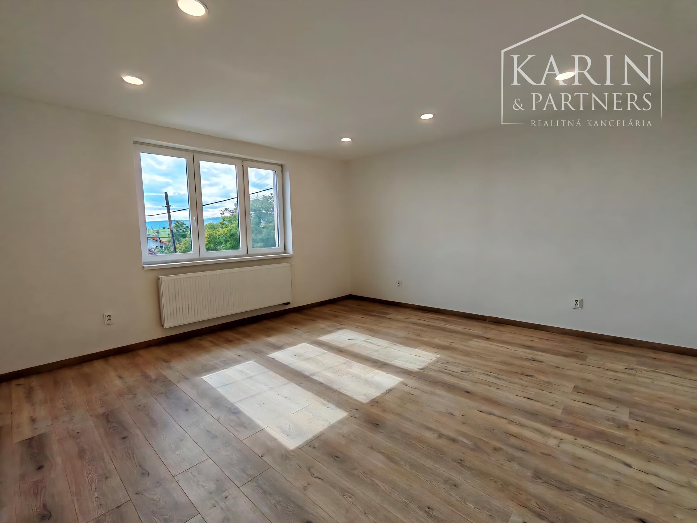 Kompletne zrekonštruovaný dvojpodlažný dom v Haliči vzdialený len 8 km od Lučenca