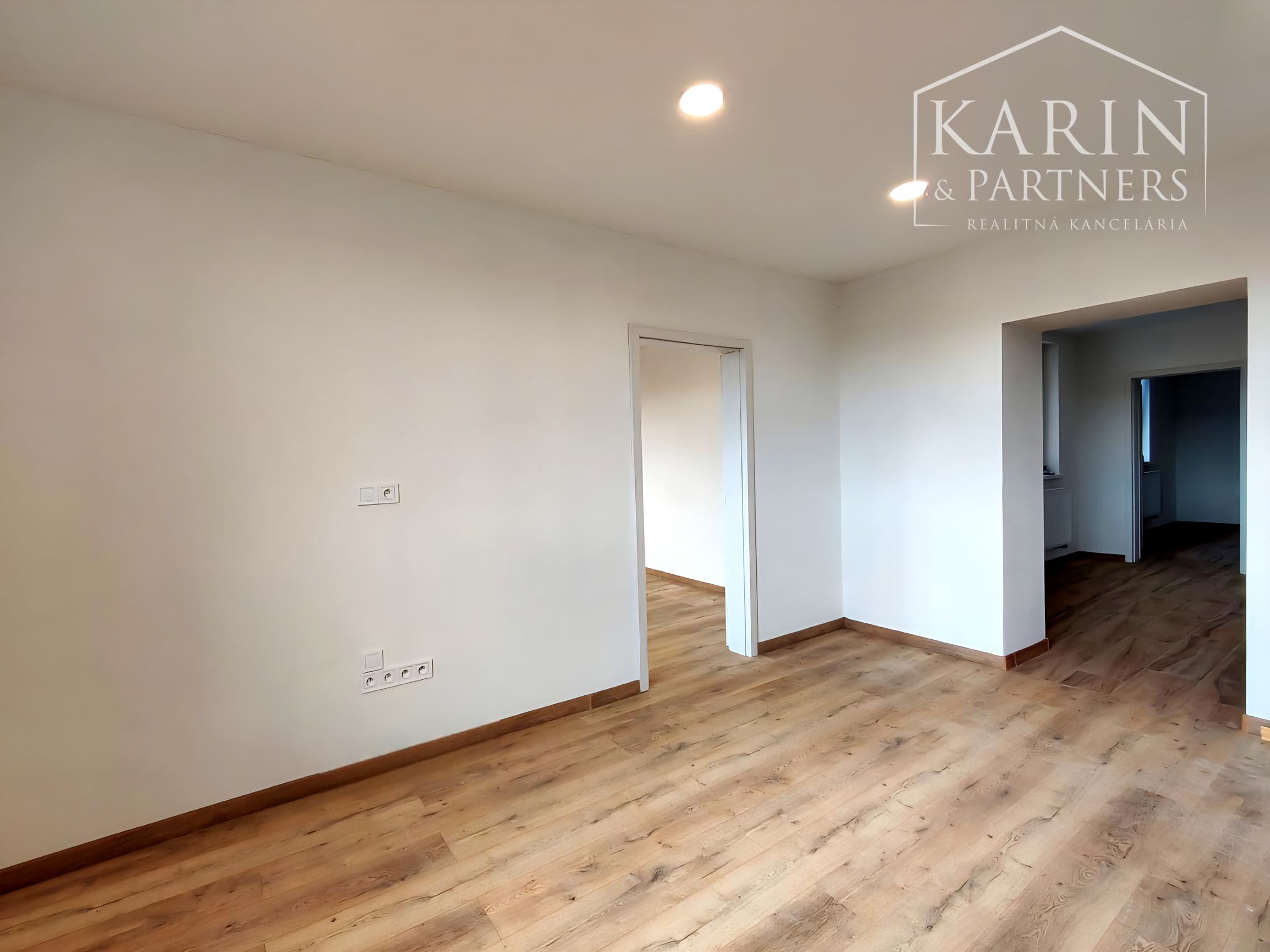 Kompletne zrekonštruovaný dvojpodlažný dom v Haliči vzdialený len 8 km od Lučenca