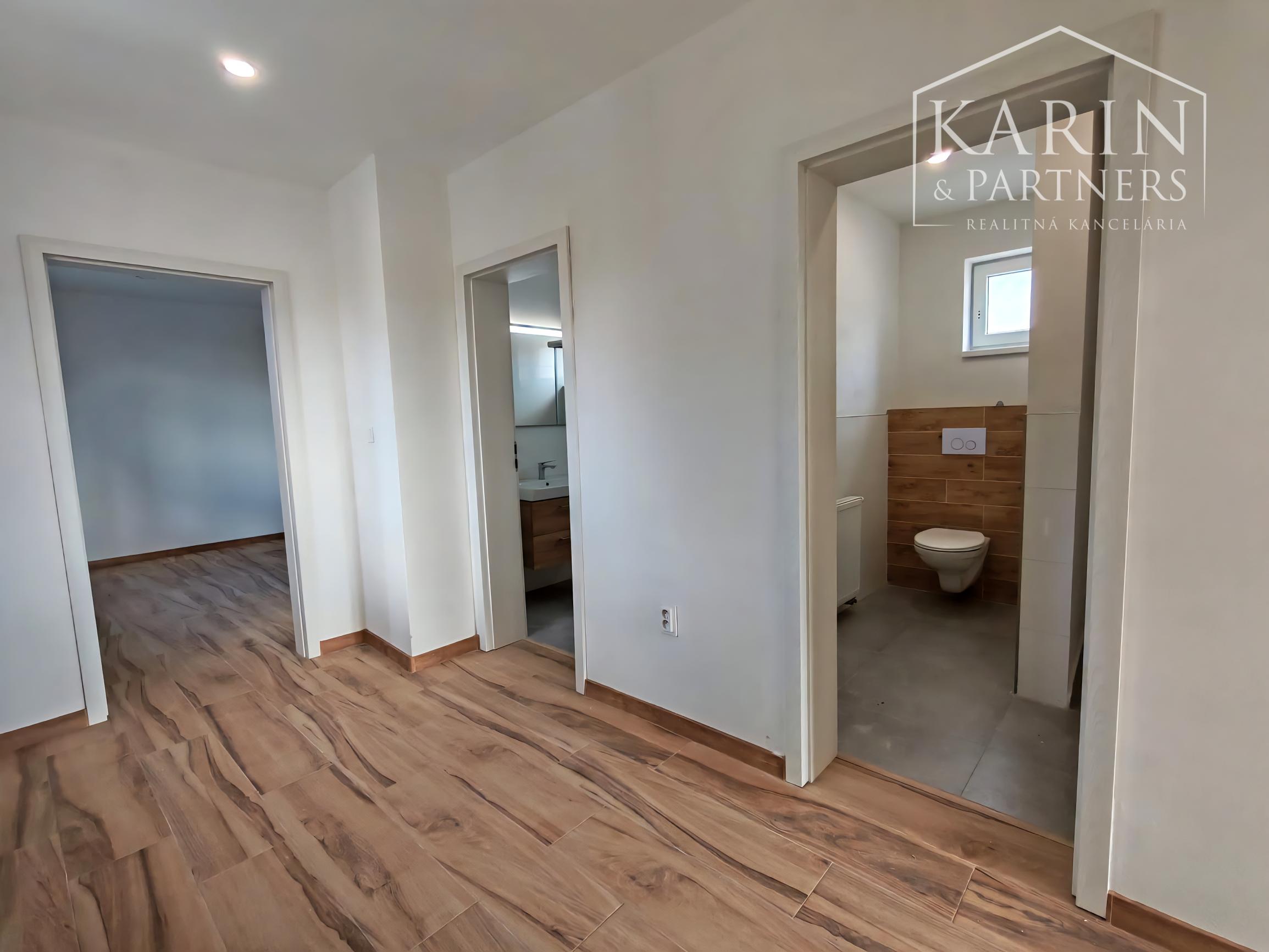 Kompletne zrekonštruovaný dvojpodlažný dom v Haliči vzdialený len 8 km od Lučenca