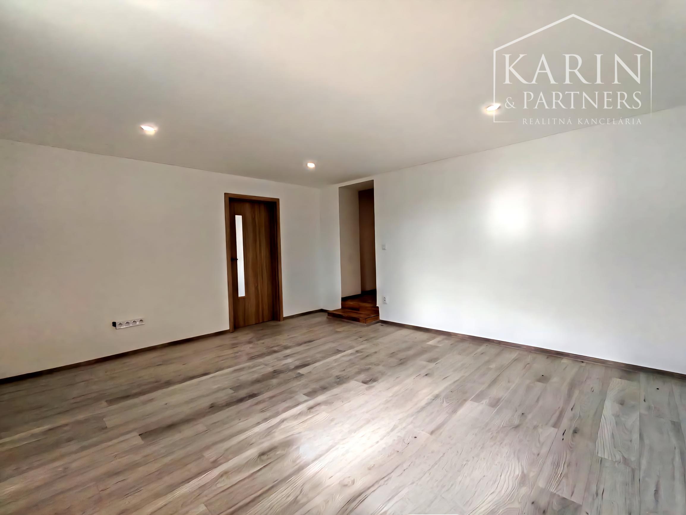 Kompletne zrekonštruovaný dvojpodlažný dom v Haliči vzdialený len 8 km od Lučenca