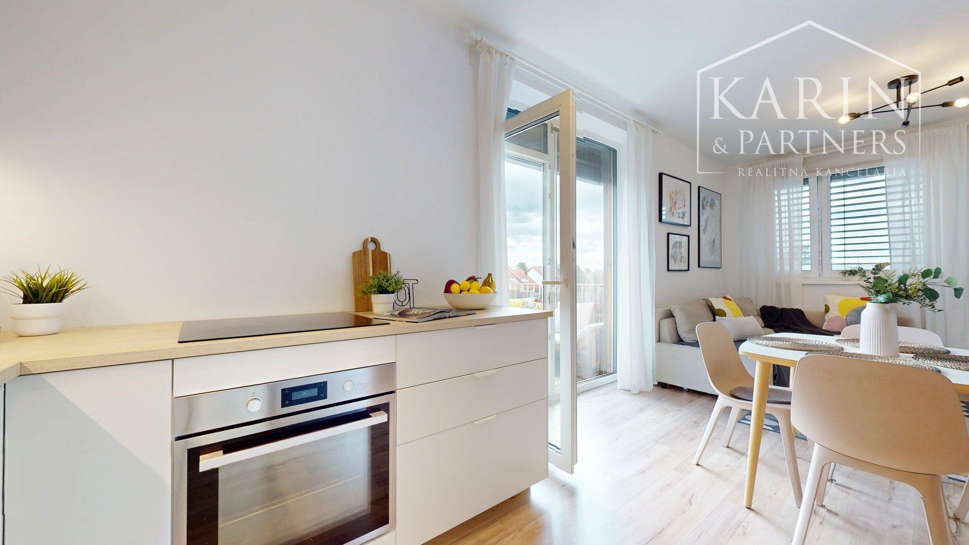 REZERVOVANÉ PRAKTICKY ZARIADENÝ 2I BYT S BALKÓNOM A PIVNICOU