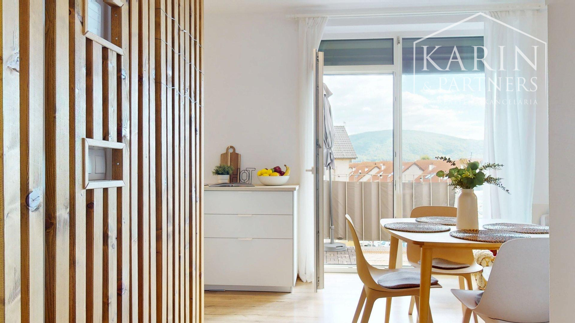 REZERVOVANÉ PRAKTICKY ZARIADENÝ 2I BYT S BALKÓNOM A PIVNICOU