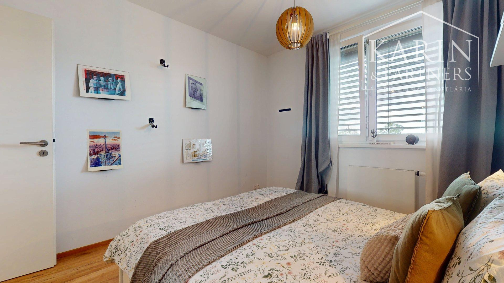 REZERVOVANÉ PRAKTICKY ZARIADENÝ 2I BYT S BALKÓNOM A PIVNICOU