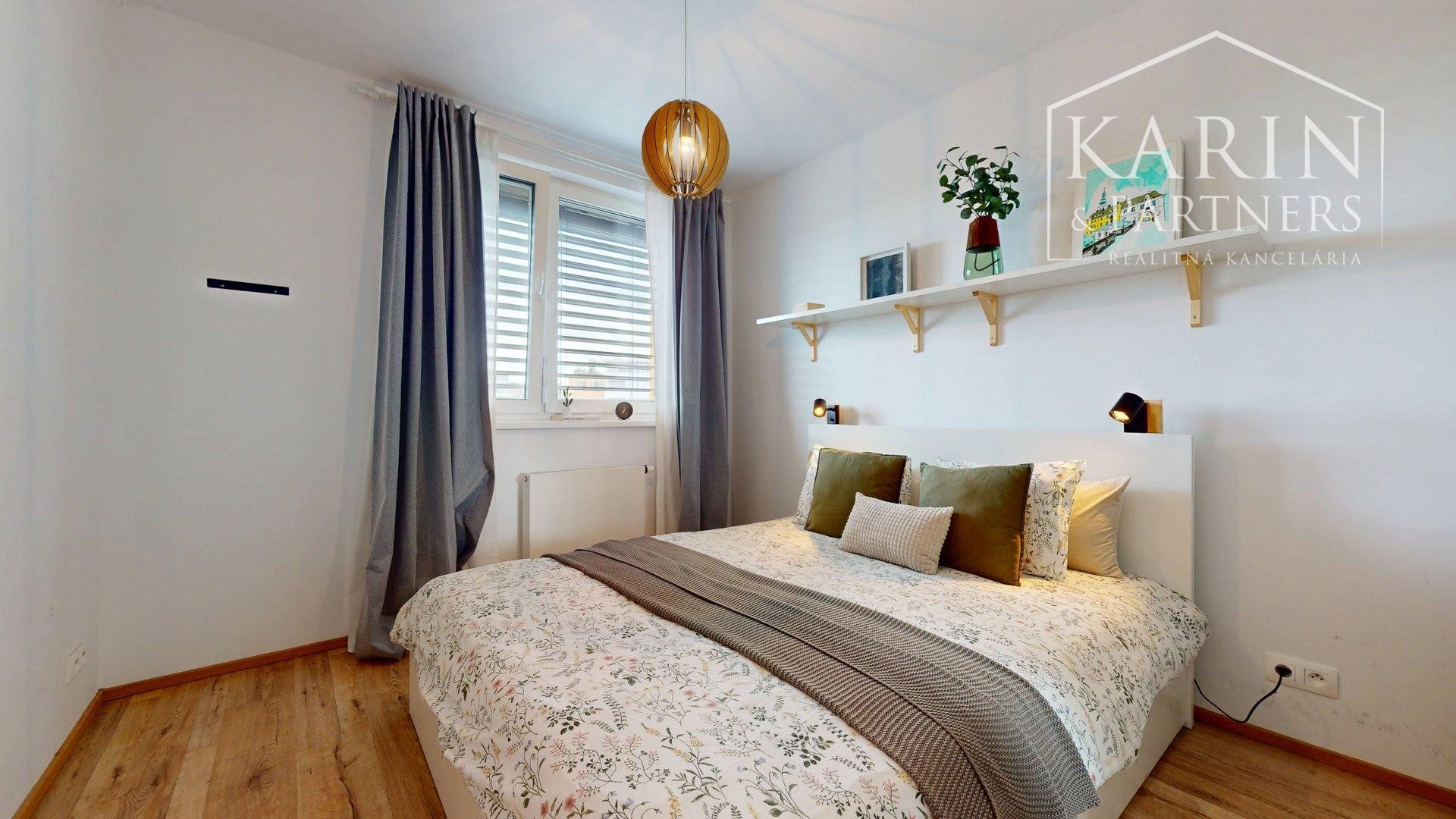 REZERVOVANÉ PRAKTICKY ZARIADENÝ 2I BYT S BALKÓNOM A PIVNICOU