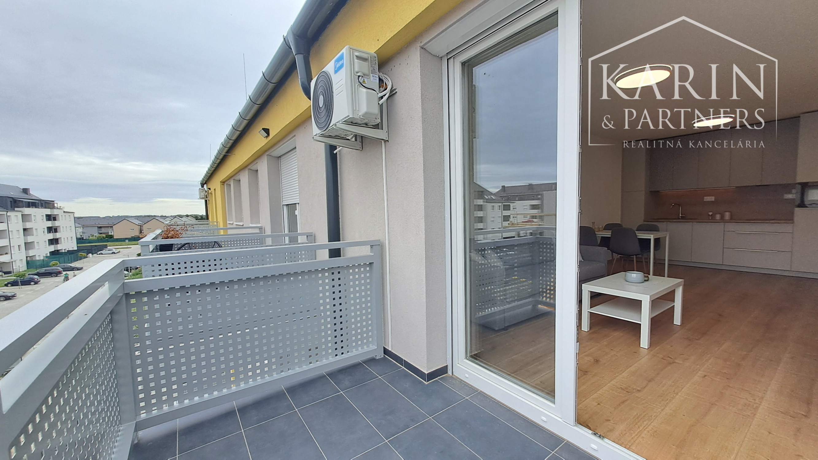 Prenájom nový zariadený 2-izbový byt s parkovaním v novostavbe, Rajka