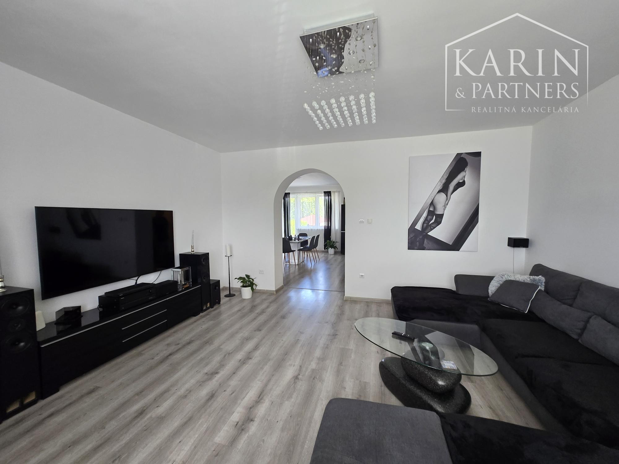 Predaj - rodinný dom 5 izbový s pozemkom 1483 m2 - Dunakiliti Maďarsko