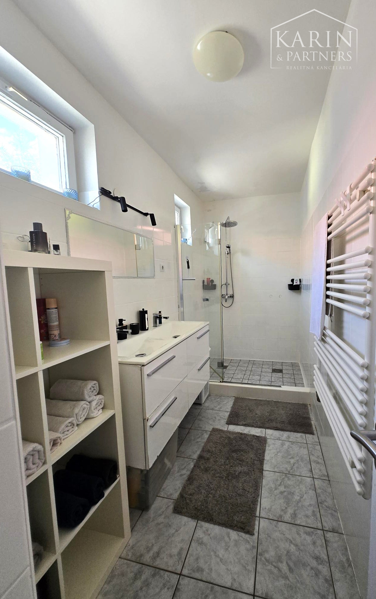 Predaj - rodinný dom 5 izbový s pozemkom 1483 m2 - Dunakiliti Maďarsko