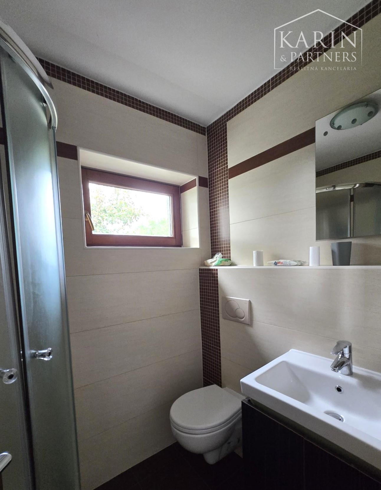 PRENÁJOM – 7 izbový rodinný dom v tichom prostredí s výhľadom na Rakúsko – Dlhé diely II – Bratislava IV