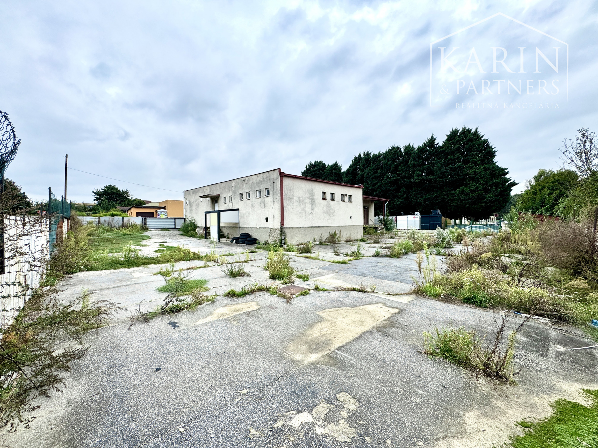 Jedinečná príležitosť: Predaj objektu na podnikanie, na sídlisku SNP, Skalica