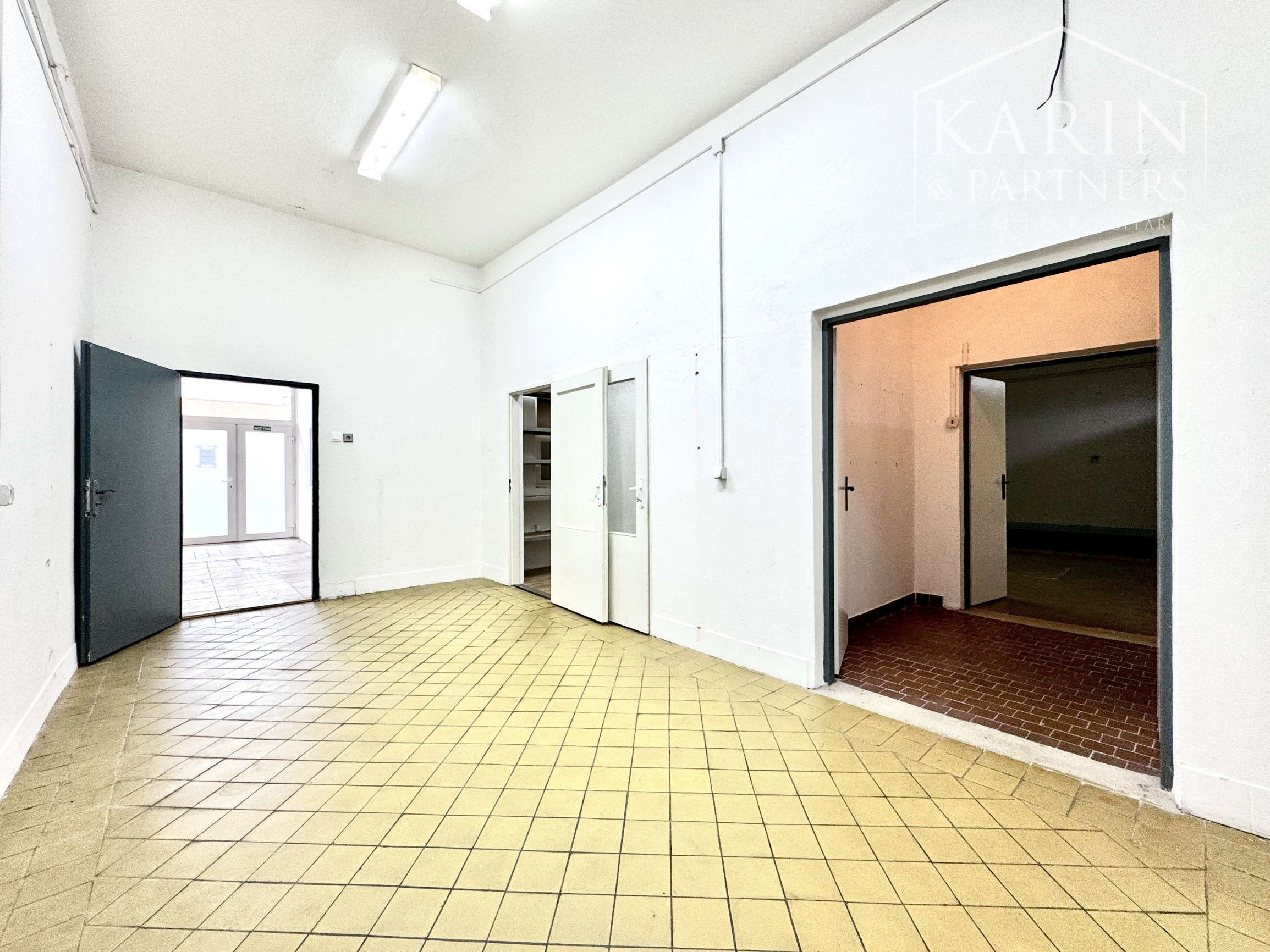 Jedinečná príležitosť: Predaj objektu na podnikanie, na sídlisku SNP, Skalica