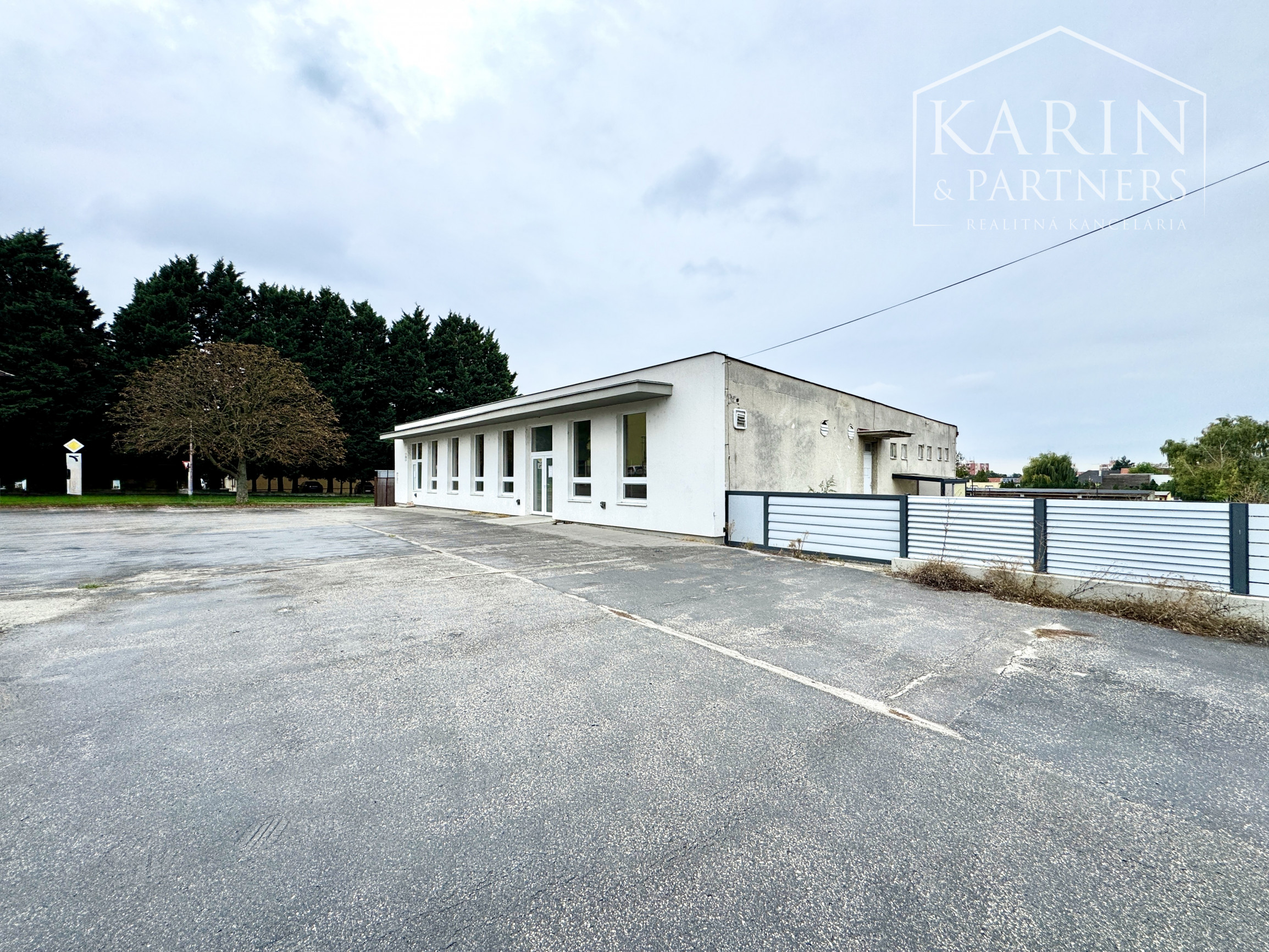 Jedinečná príležitosť: Predaj objektu na podnikanie, na sídlisku SNP, Skalica