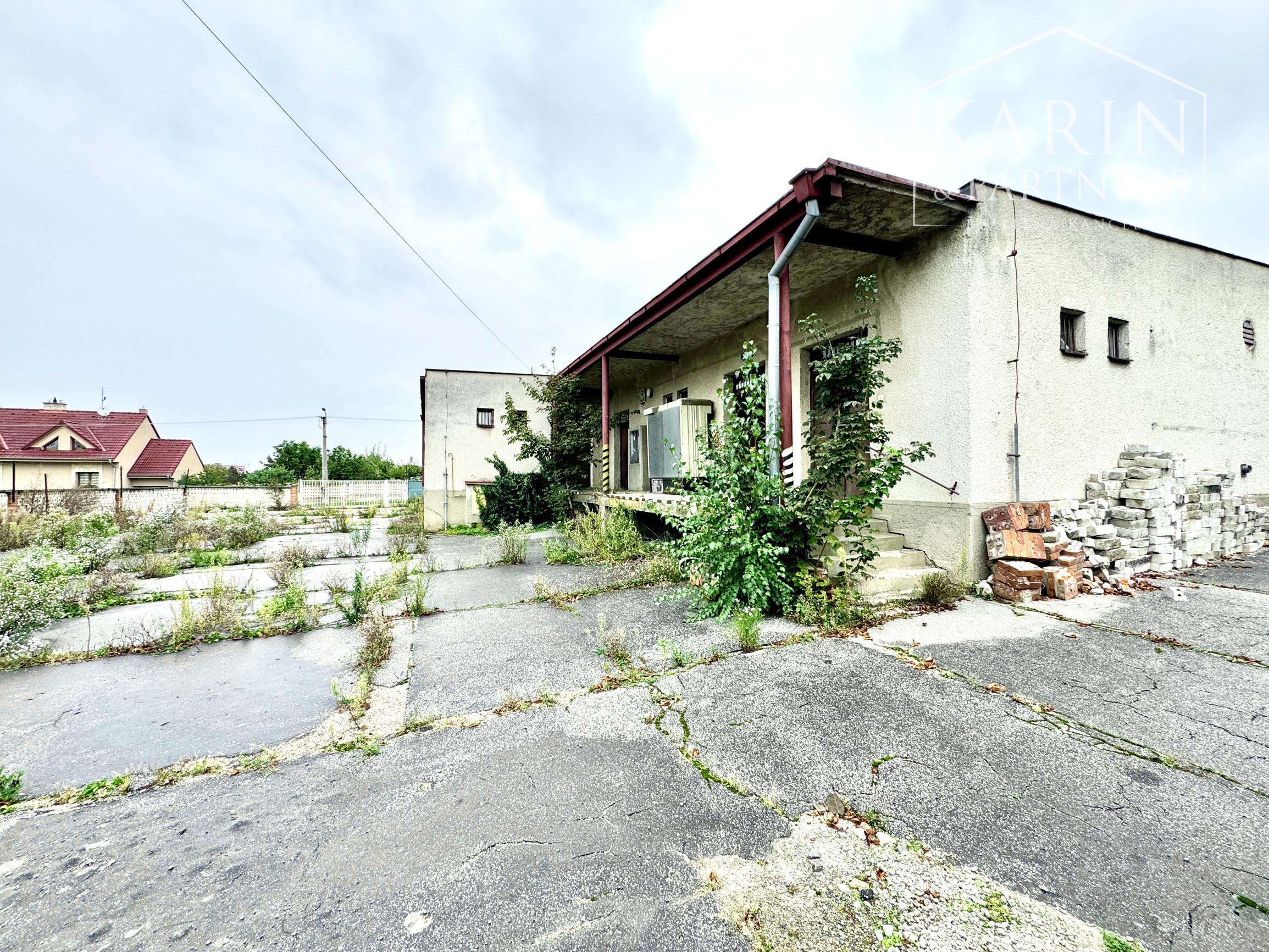 Prenájom priestorov a skladov na podnikanie, na sídlisku SNP, Skalica