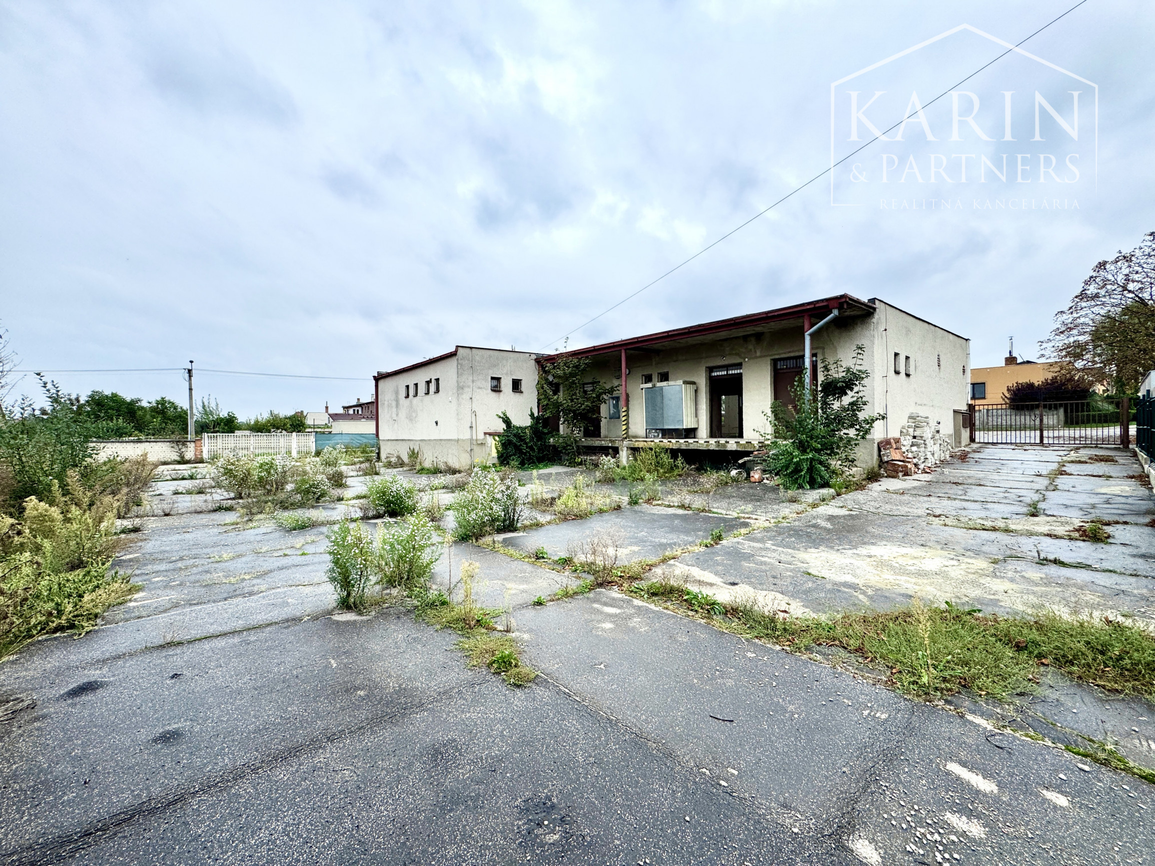 Prenájom priestorov a skladov na podnikanie, na sídlisku SNP, Skalica