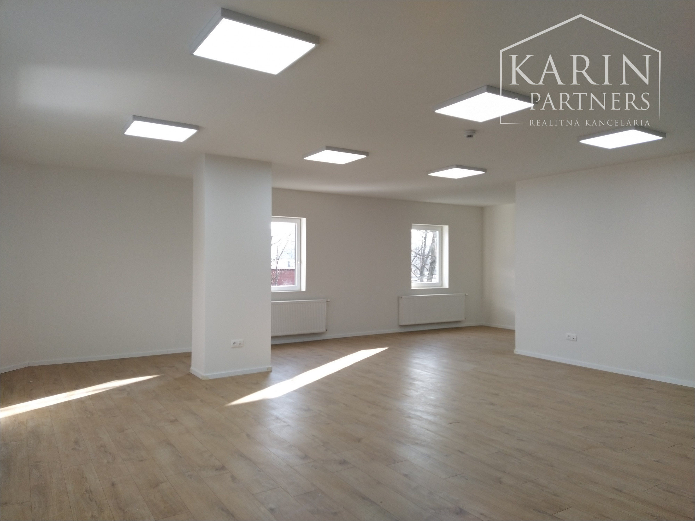 Prenájom klimat. viacúčelová miestnosť 92 m2 s kuchynkou/ sprchou, ul. Polianky, BA IV., Dúbravka