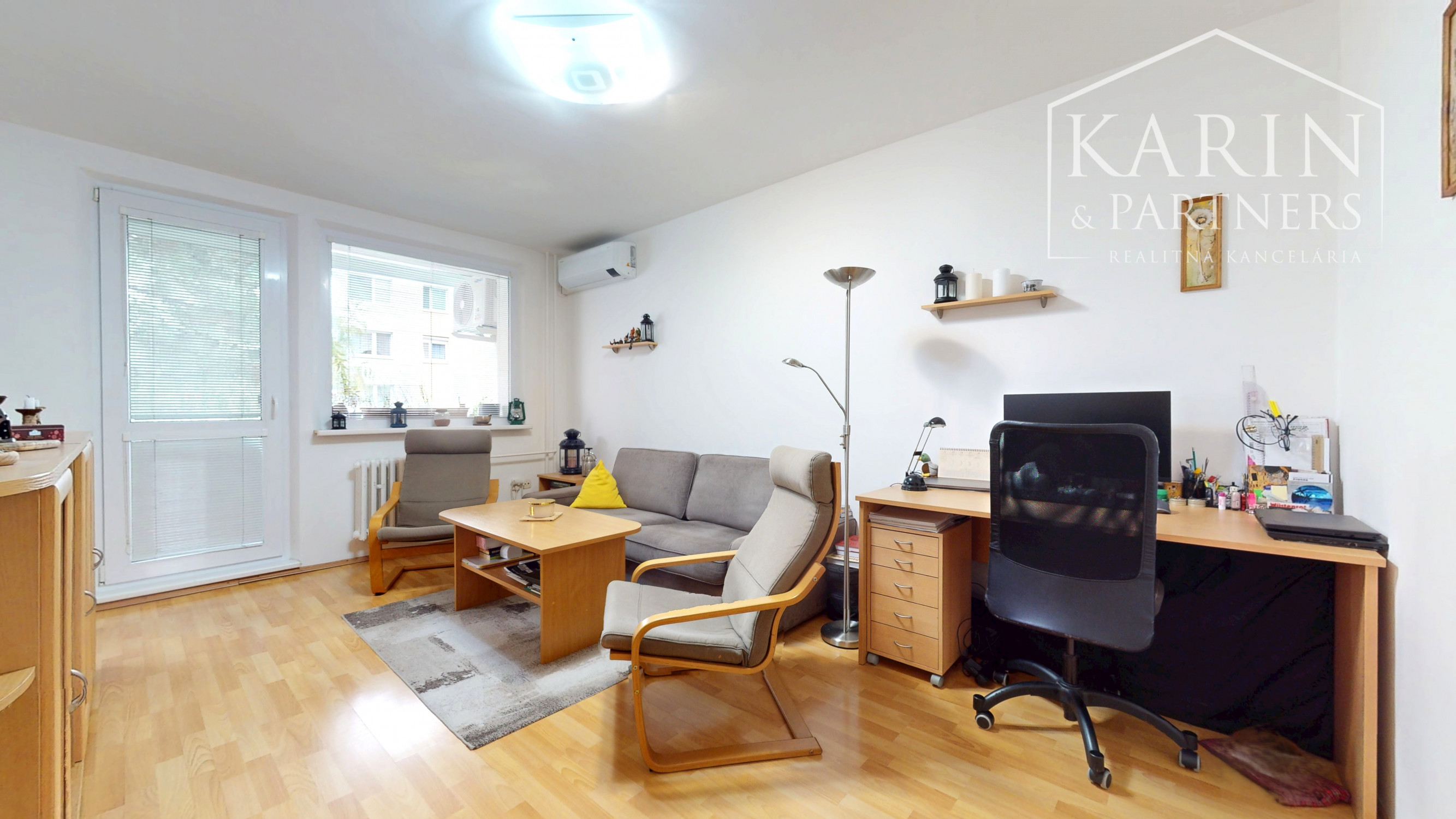 PREDANÉ - Priestranný 3-izbový byt s veľkou pivnicou na predaj v tichej časti Petržalky – Lachova ulica