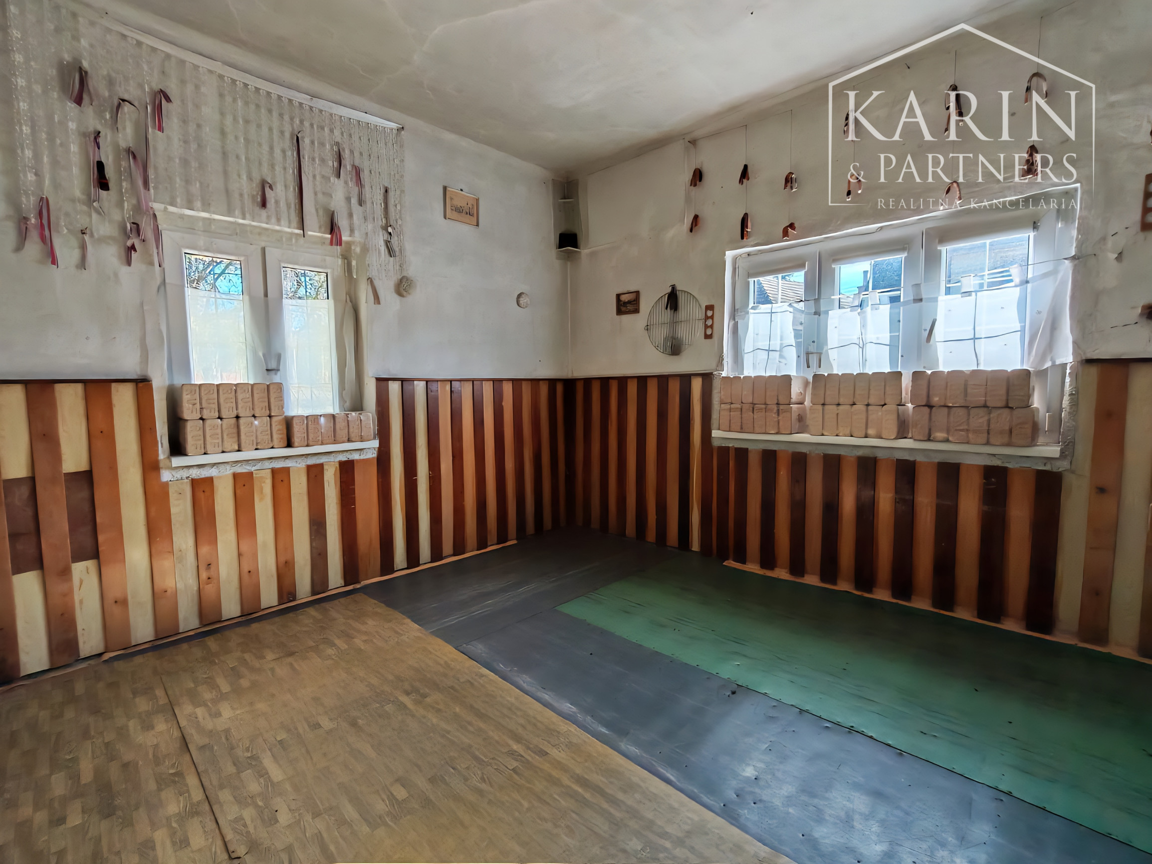 REZERVOVANÉ! Rodinný dom s priestranným pozemkom 1950 m2 v tichej lokalite na predaj