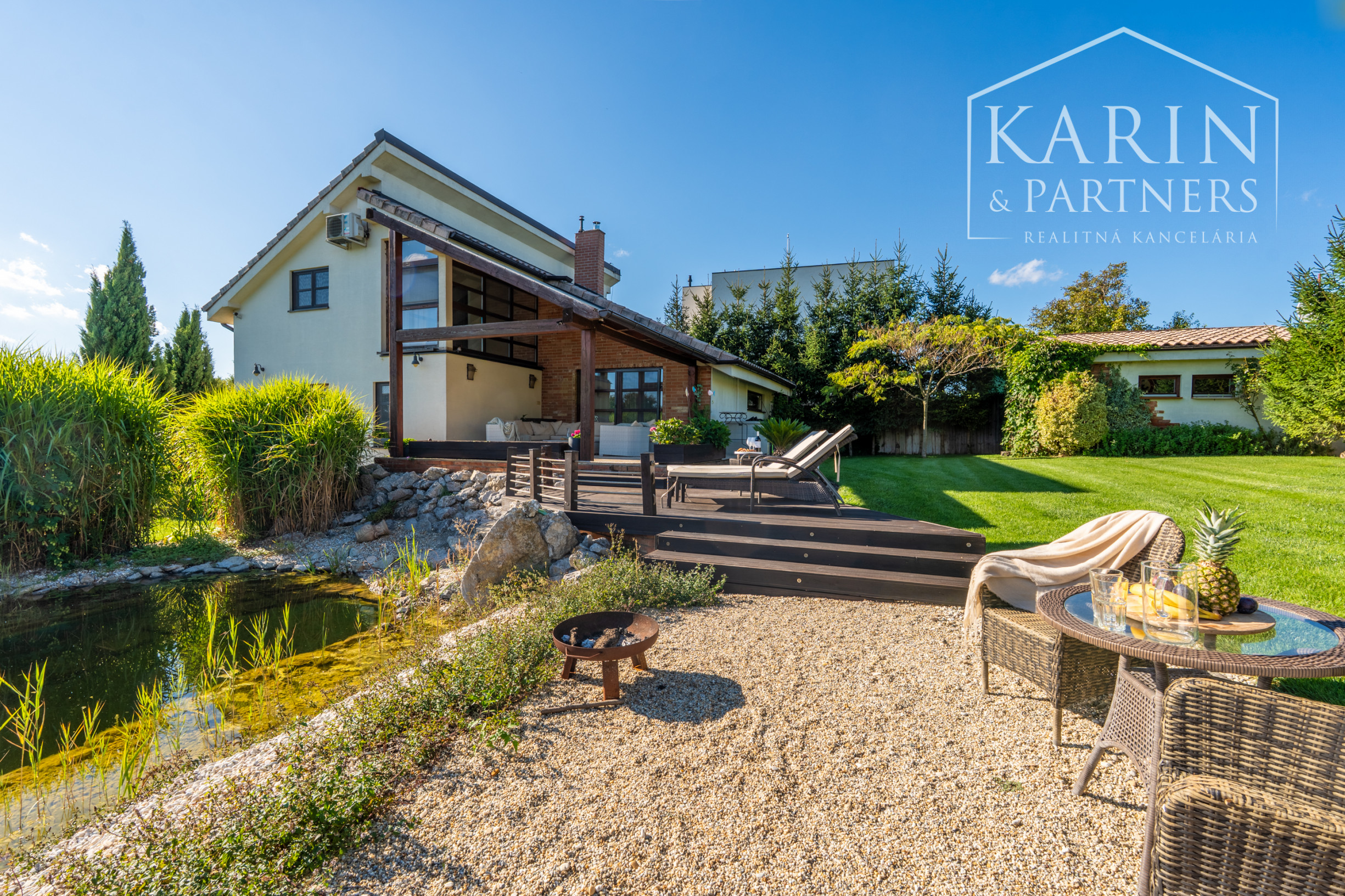 ELEGANTNÁ 5-IZBOVÁ VILA, IBA 10 KM OD TRNAVY- MALŽENICE PREDAJ