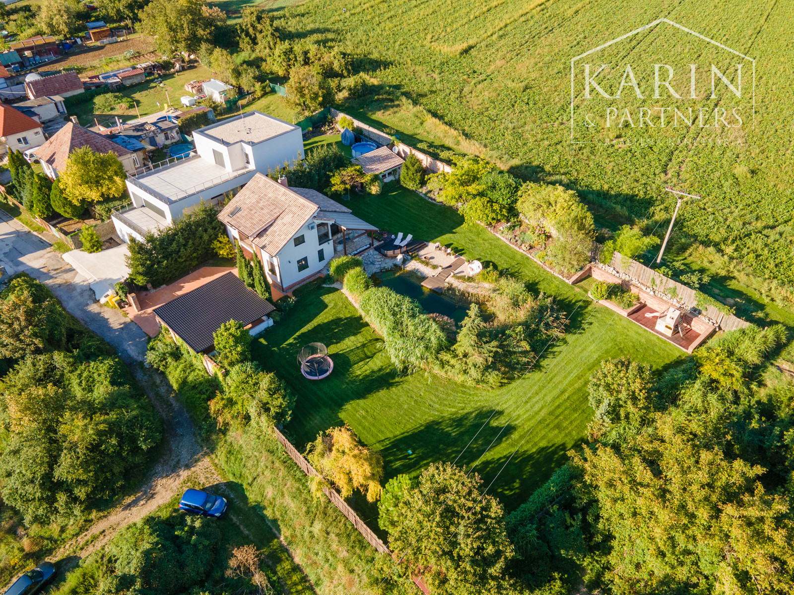 ELEGANTNÁ 5-IZBOVÁ VILA, IBA 10 KM OD TRNAVY- MALŽENICE PREDAJ