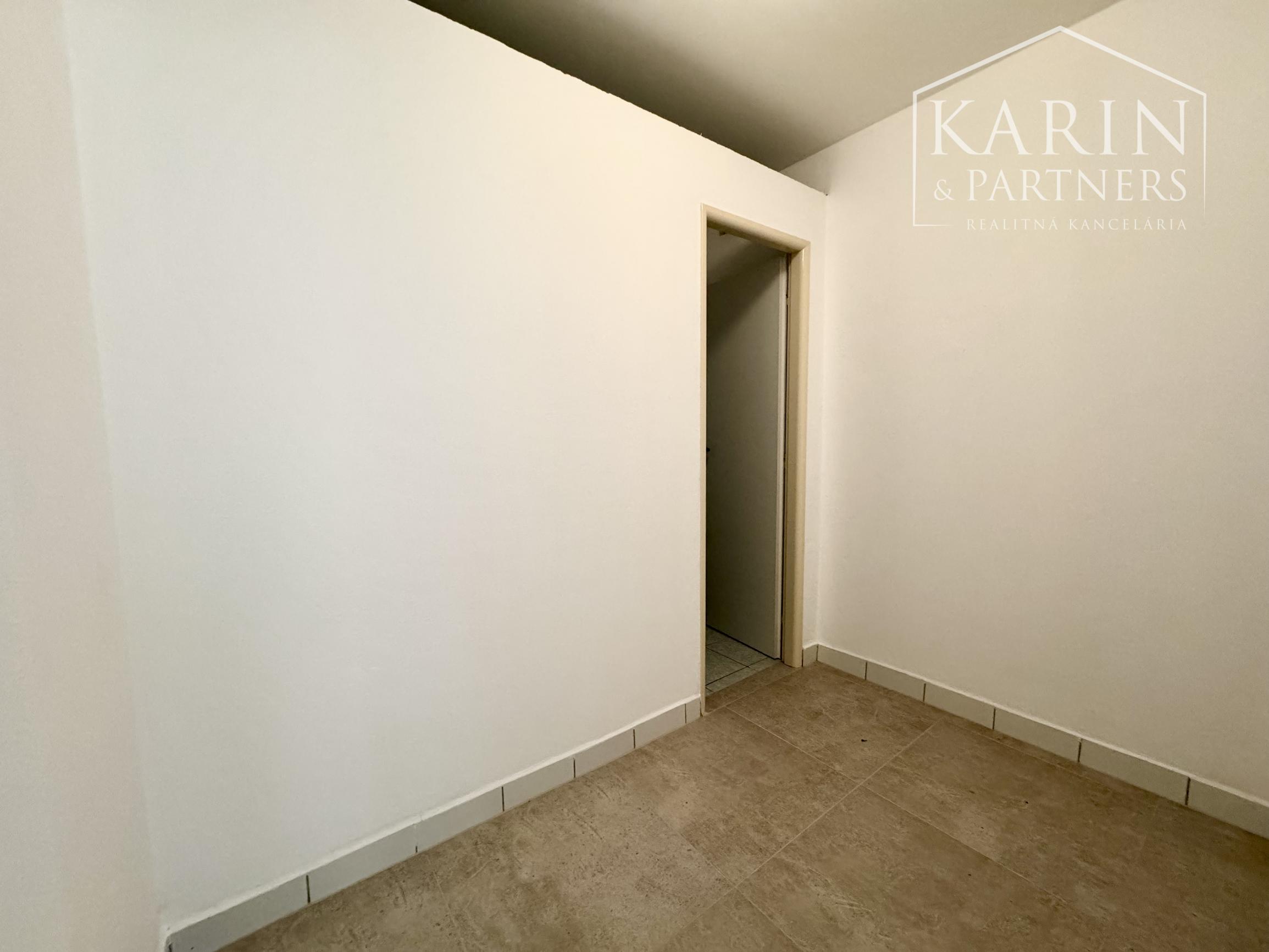 PRIESTOR NA PODNIKANIE V CENTRE / NA FREKVENTOVANEJ ULICI