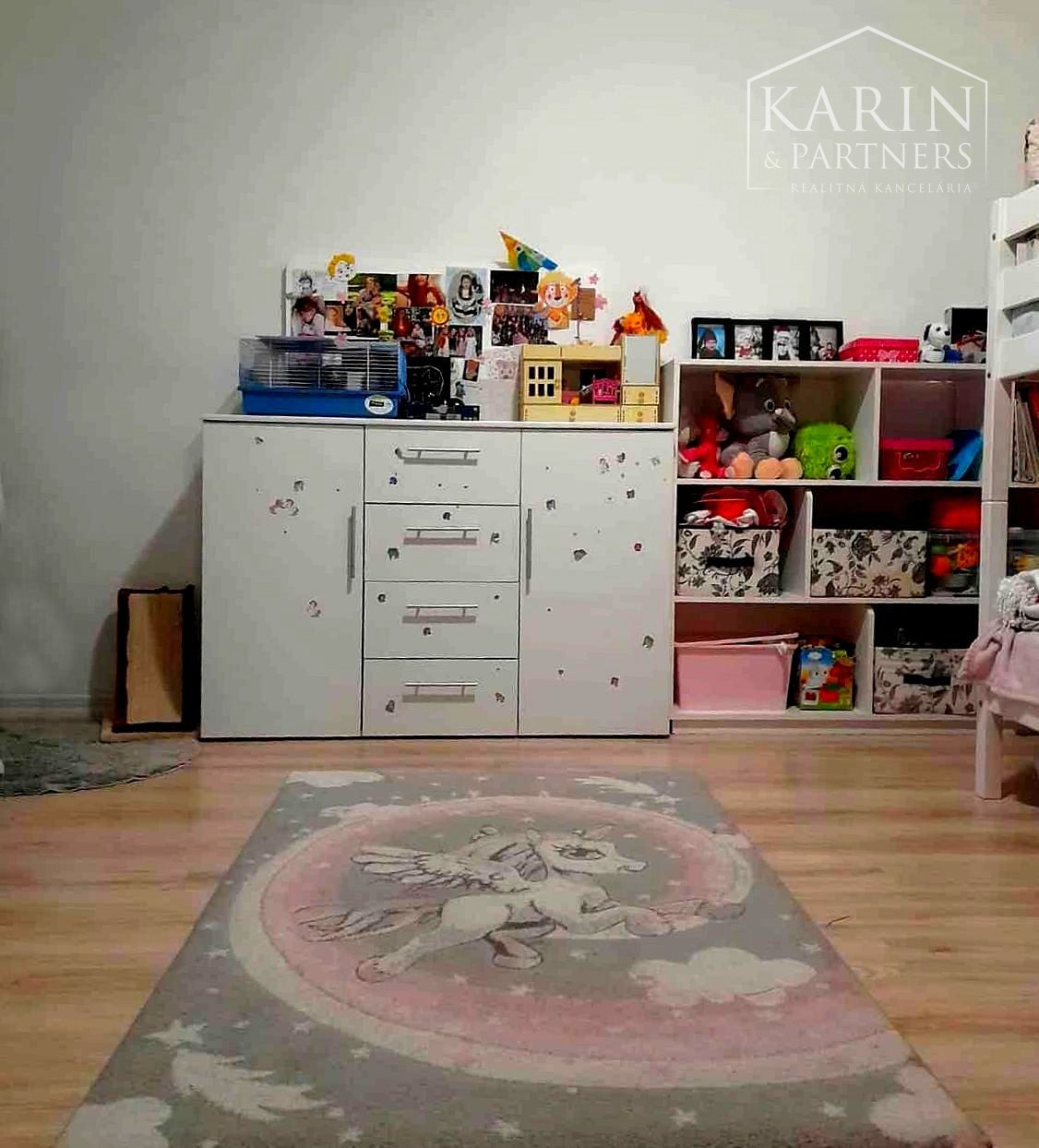 Kompletne zrekonštruovaný 3-izbový byt s komorou – pokojné bývanie pri Banskej Bystrici