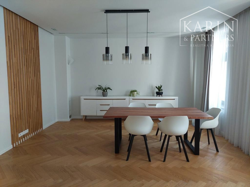 Staré Mesto - veľkometrážny reprezentatívny byt 167 m2, ul. Cintorínska