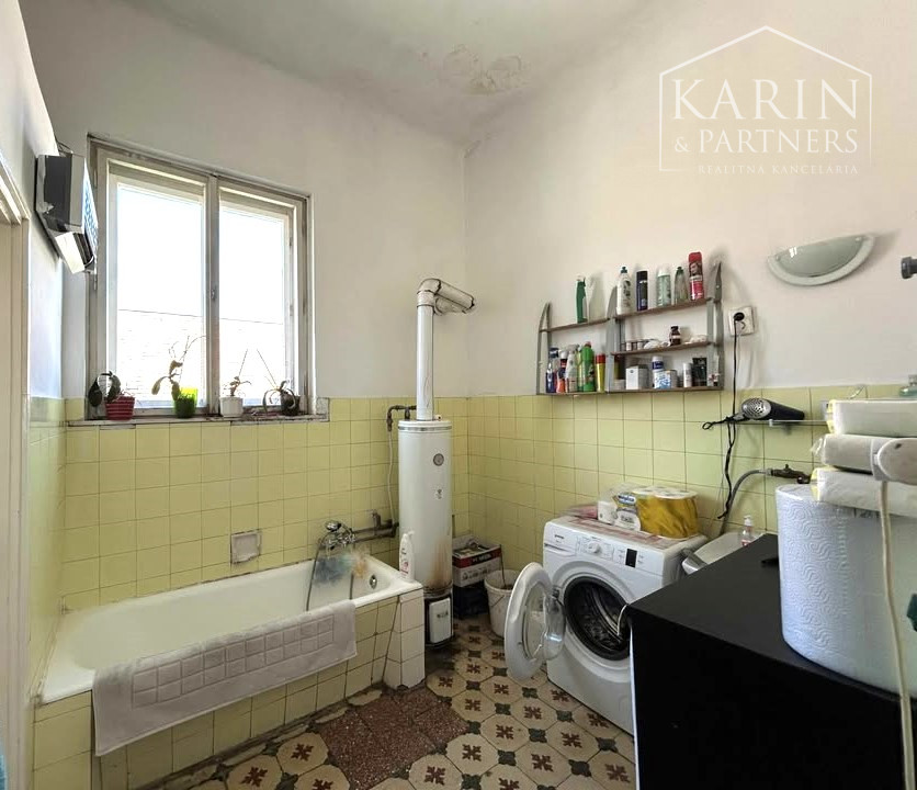 Predaj – Veľkometrážny 4 izbový byt – Rajka – Maďarsko