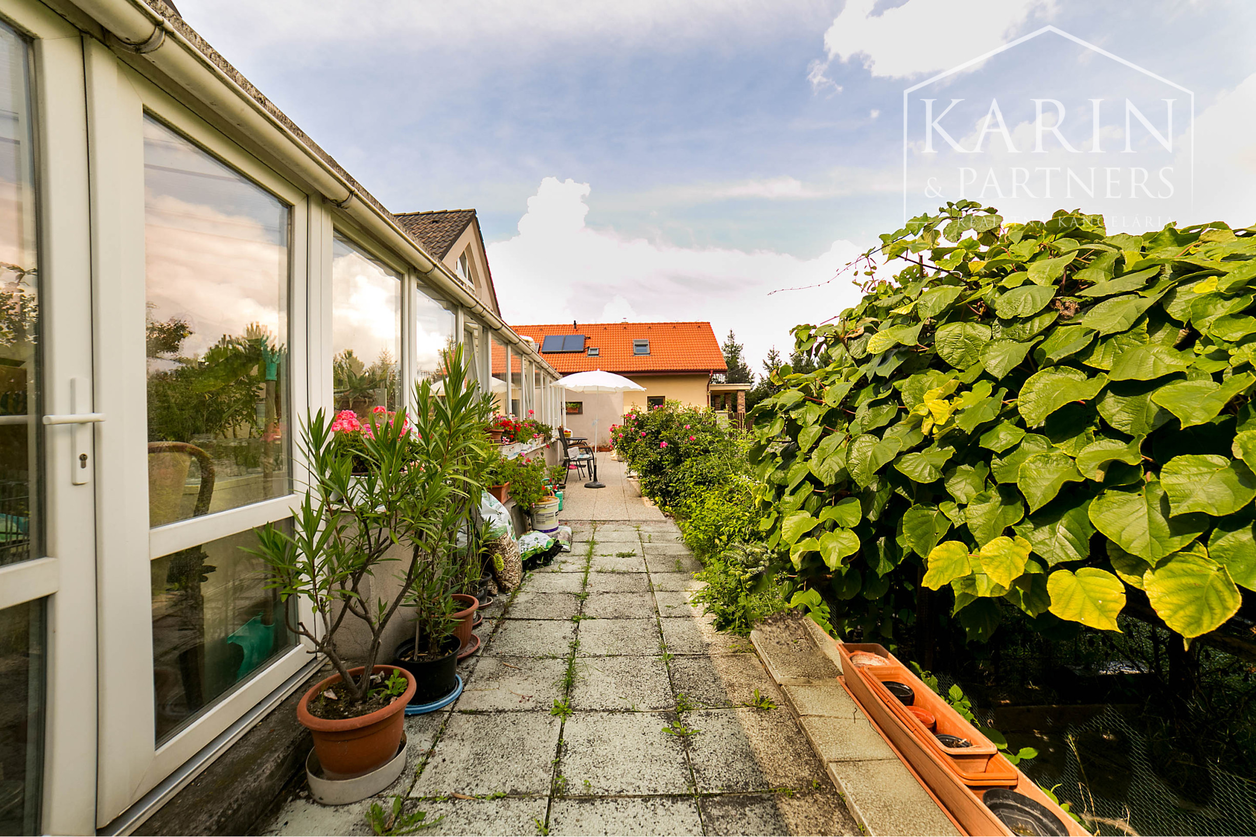 Predaj- Rodinný dom dvojgeneračný pozemok 1229m2 - Vajnory Bratislava