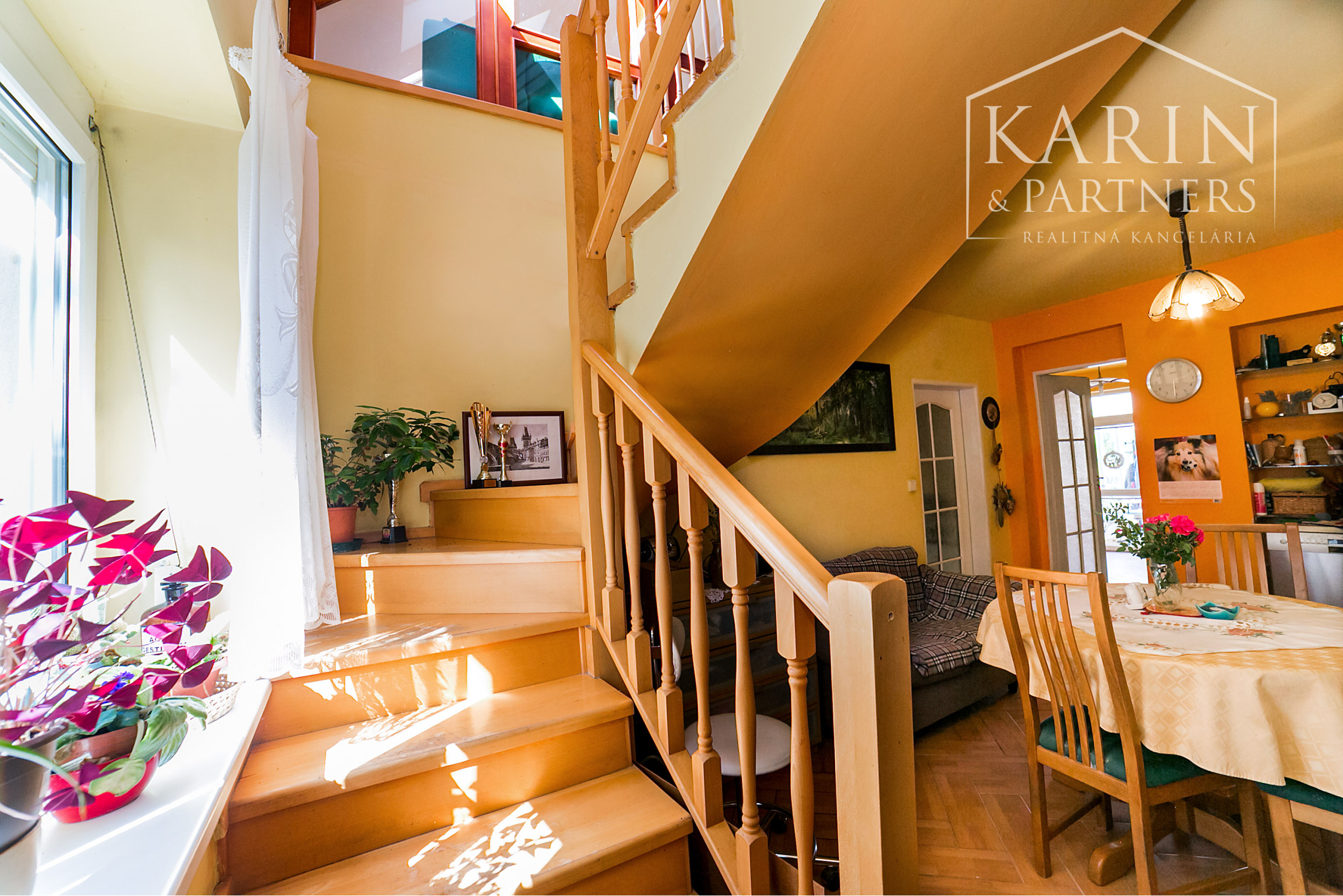 Predaj- Rodinný dom dvojgeneračný pozemok 1229m2 - Vajnory Bratislava