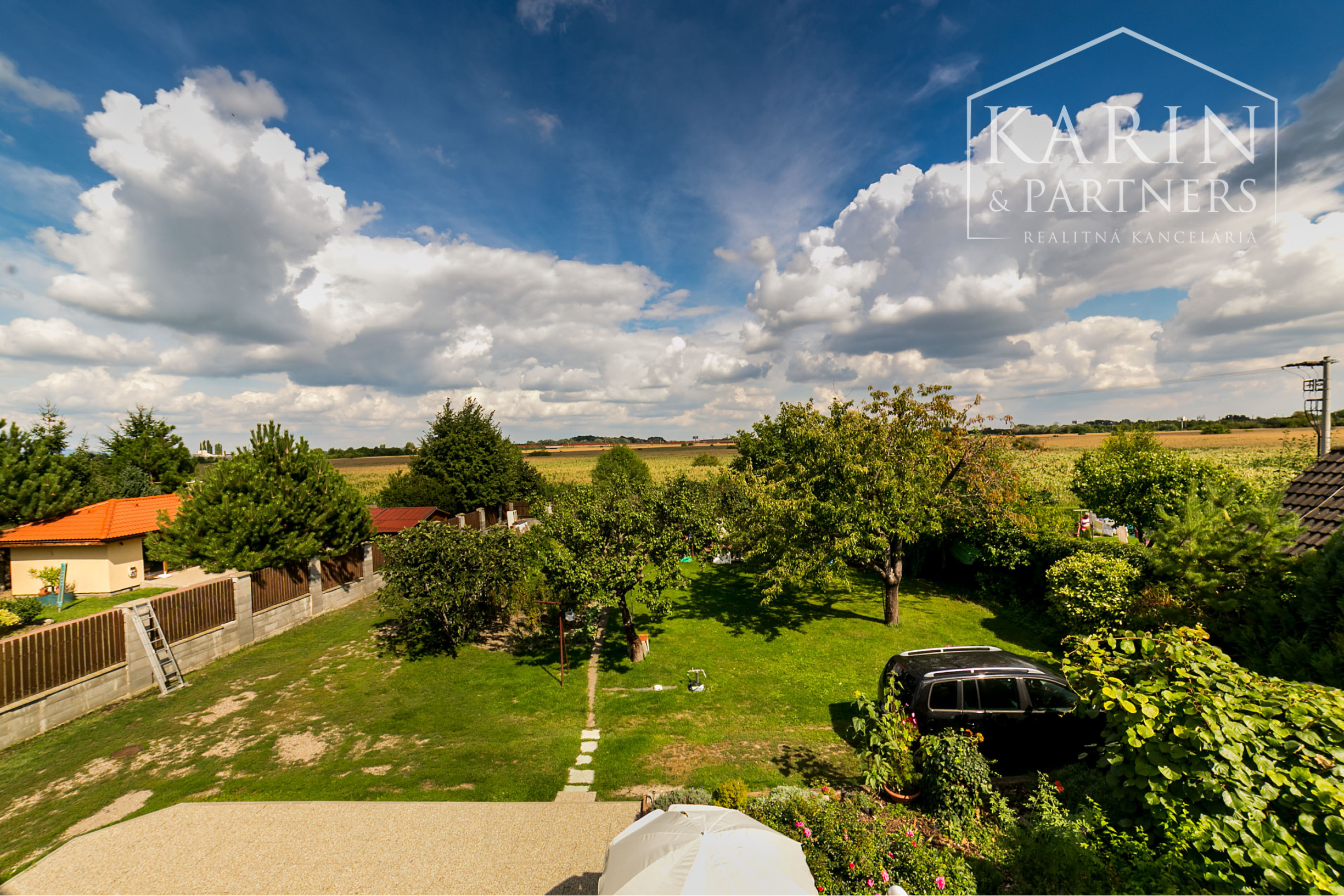 Predaj- Rodinný dom dvojgeneračný pozemok 1229m2 - Vajnory Bratislava