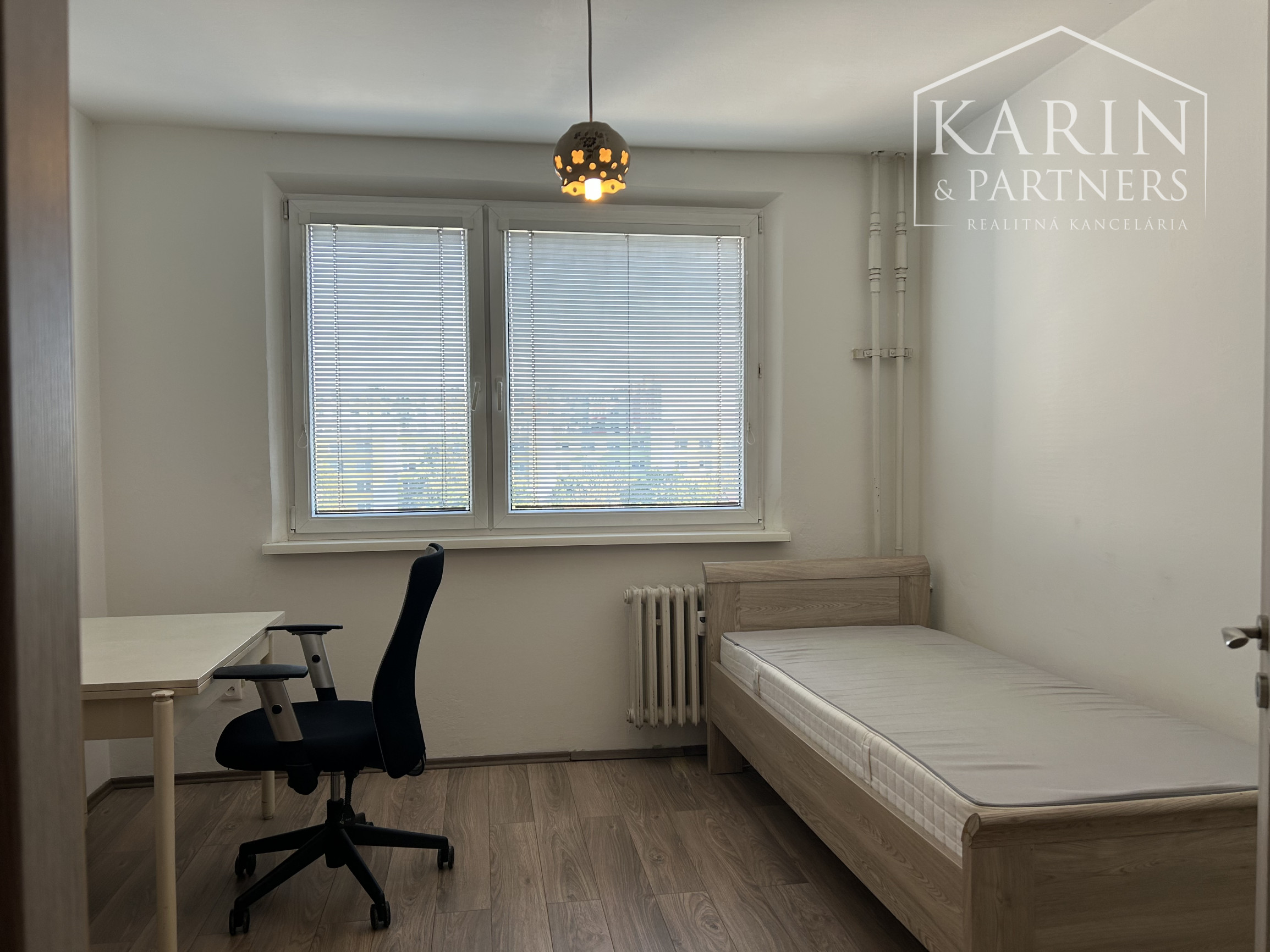 Neplatí sa provízia / Prenájom 4 Izb. Byt aj pre rodinu