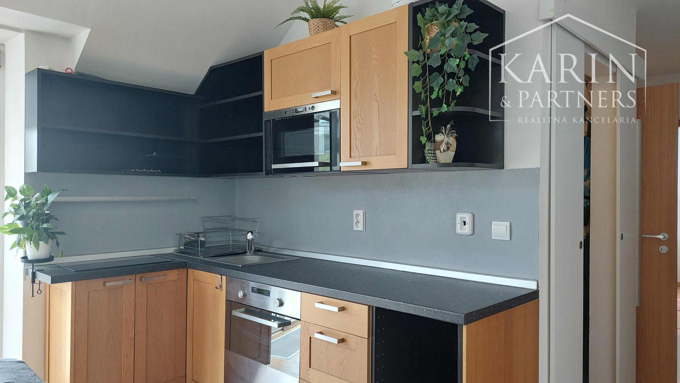 2 izbový  zariadený byt vo Svätom Jure len 14 km od Bratislavy