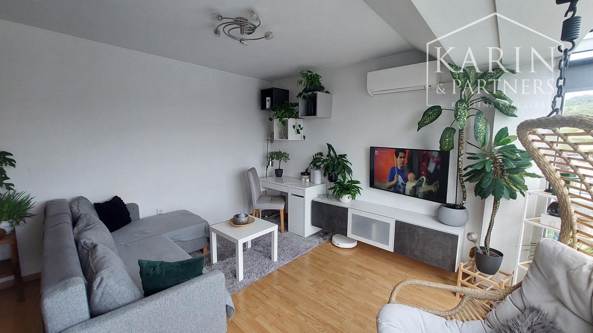 2 izbový  zariadený byt vo Svätom Jure len 14 km od Bratislavy