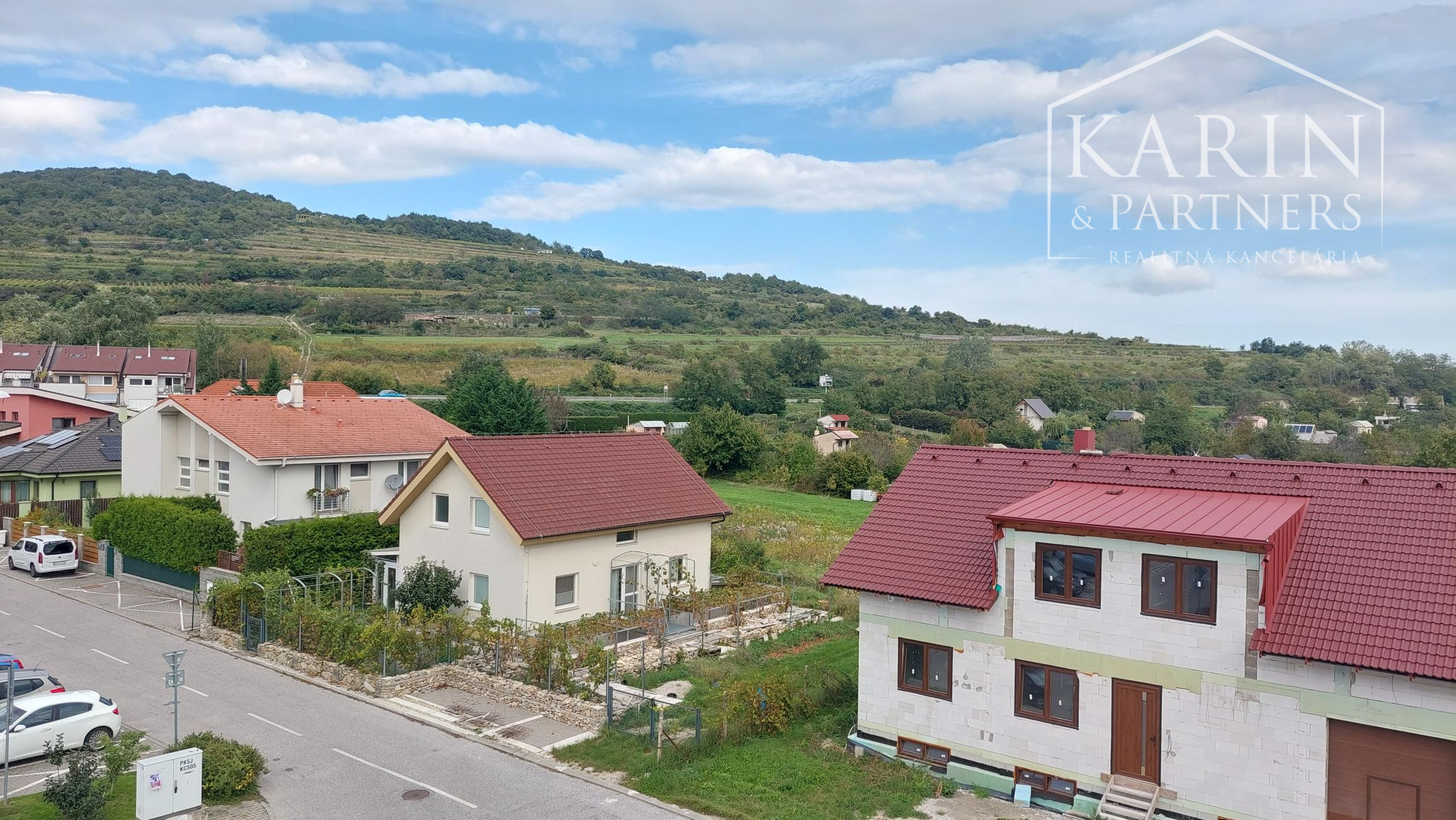 2 izbový  zariadený byt vo Svätom Jure len 14 km od Bratislavy