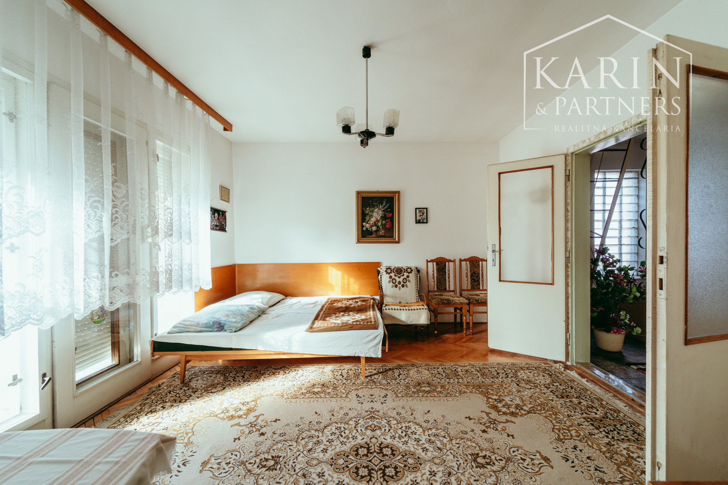 5i. rodinný dom v pôvodnom stave v obci Petrova Ves