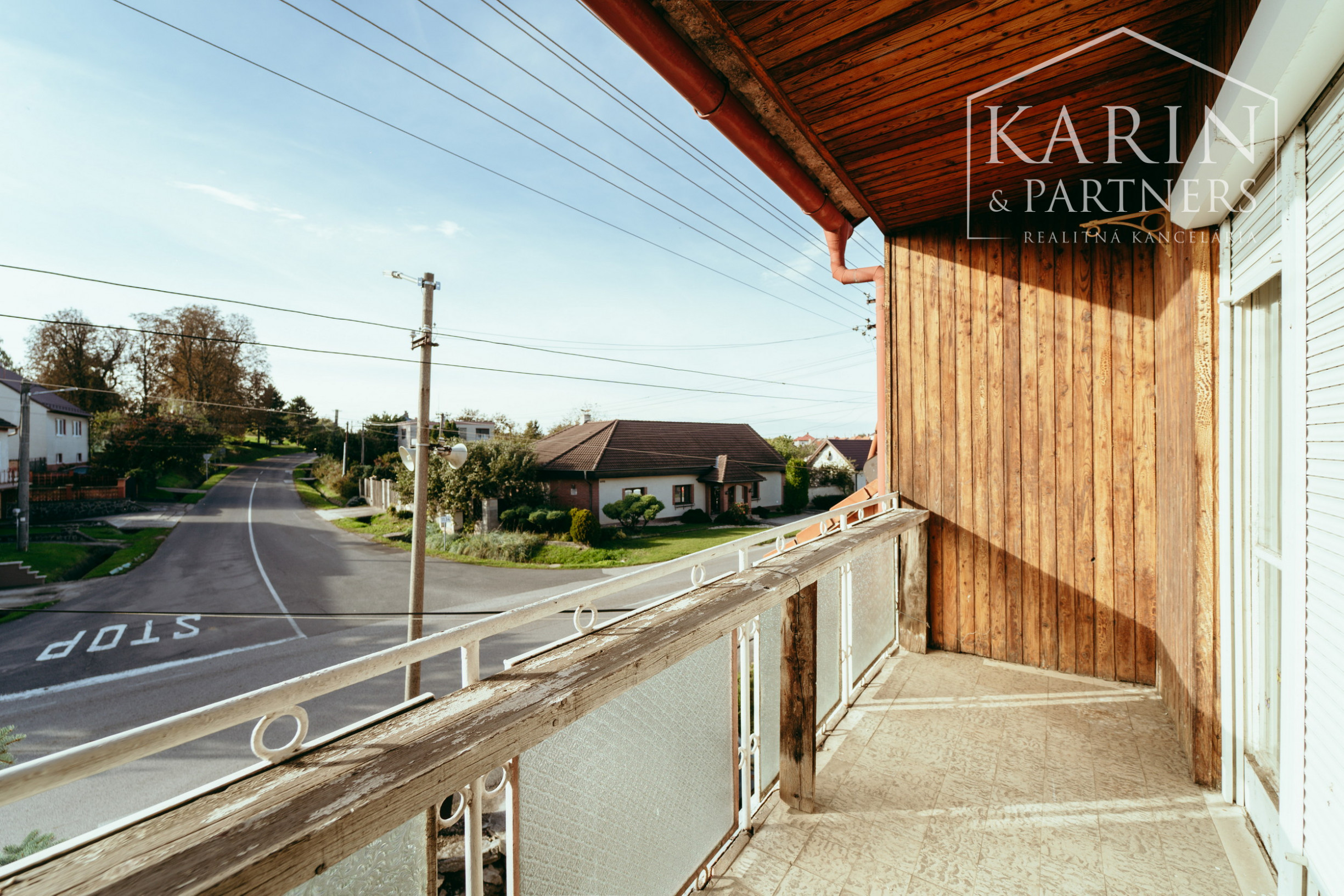 5i. rodinný dom v pôvodnom stave v obci Petrova Ves