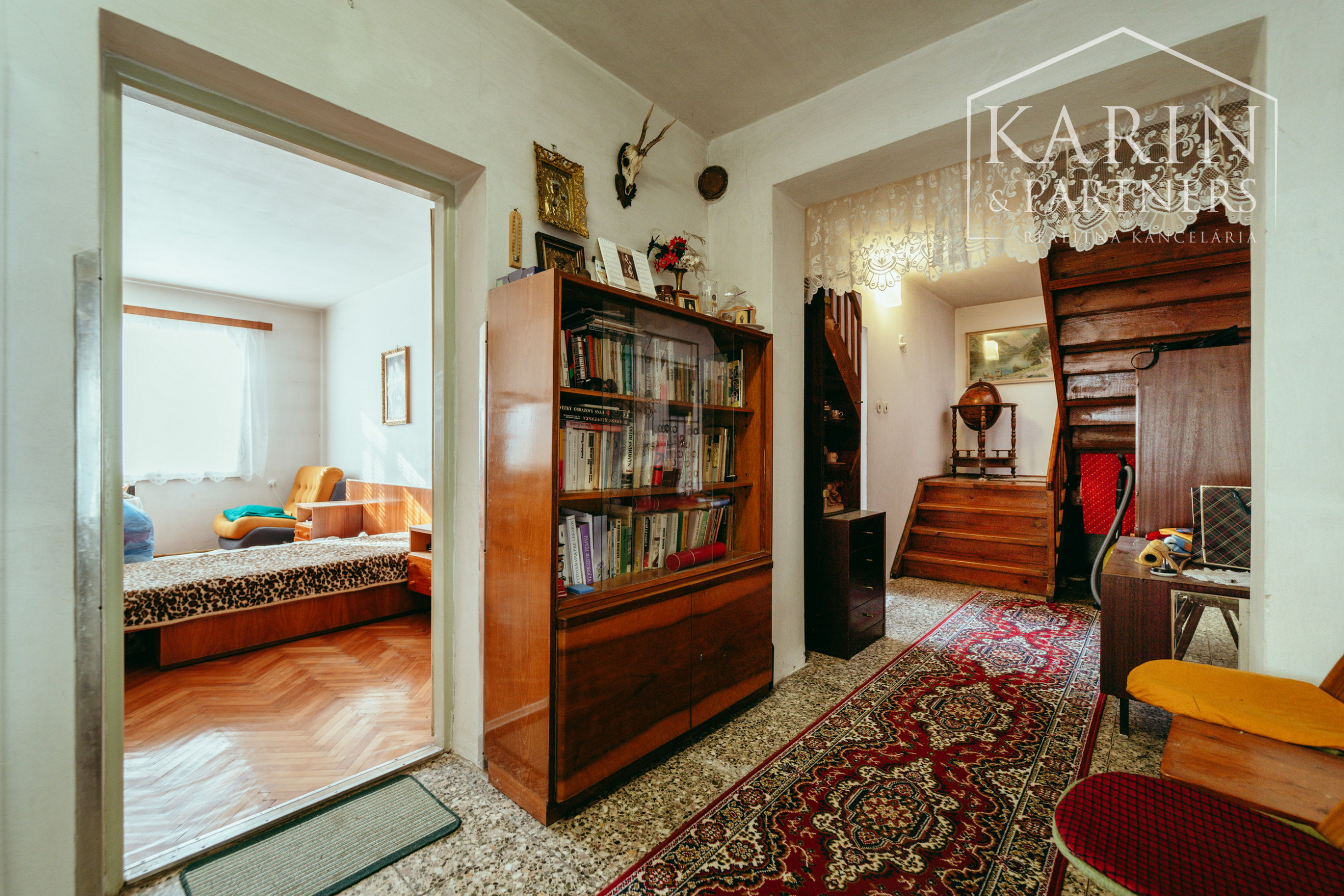 5i. rodinný dom v pôvodnom stave v obci Petrova Ves