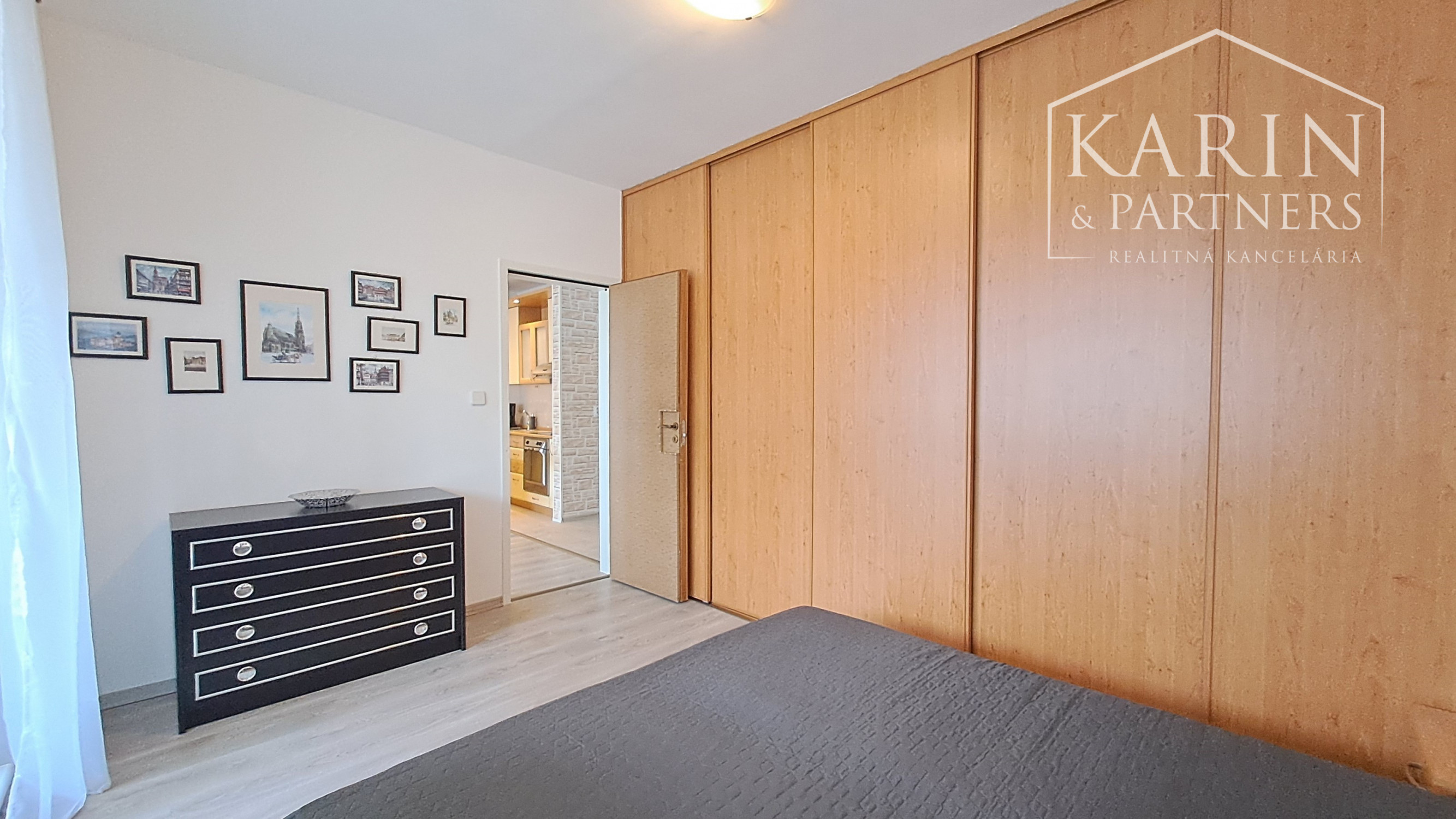 Prenájom zariadený 2-izbový byt, dve lodžie, Šustekova ul., Bratislava V Petržalka