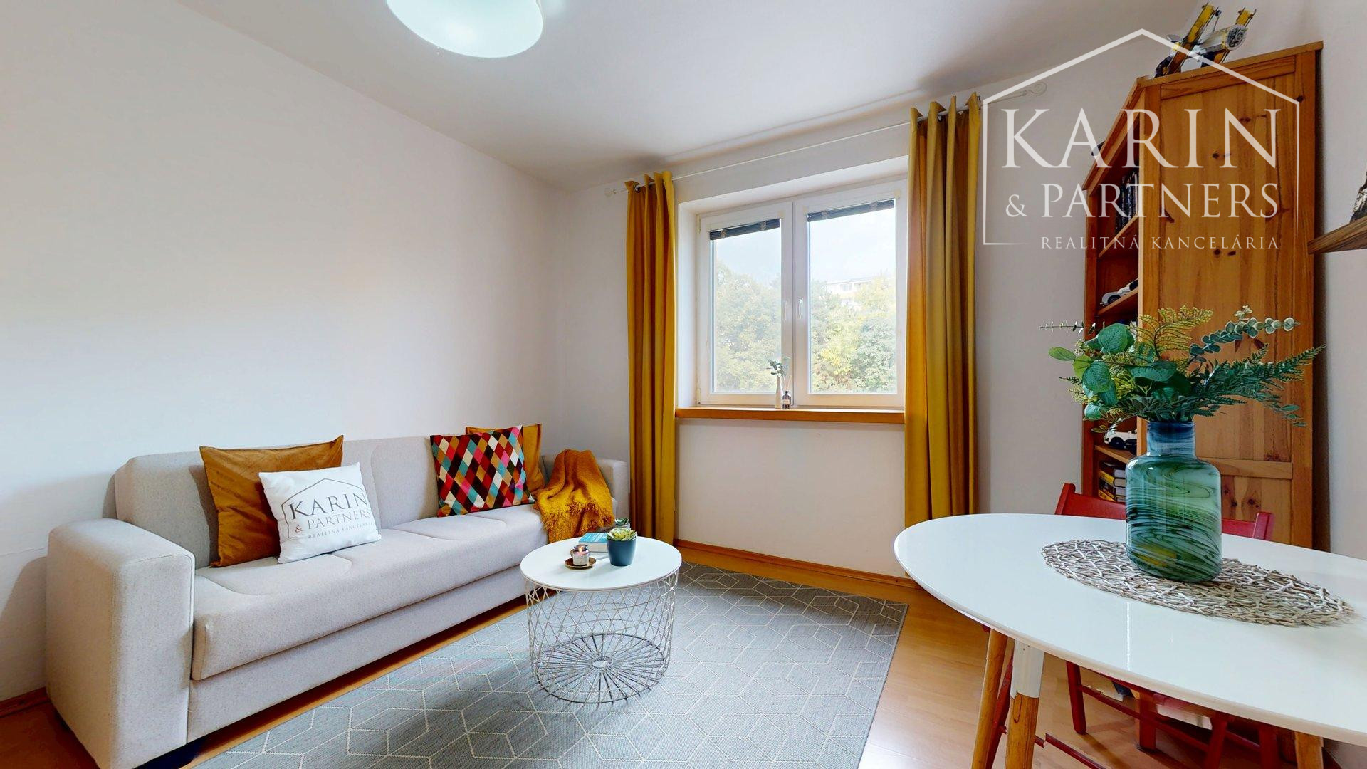 REZERVOVANÉ- 2-izbový byt v centre Rače | Plickova ulica | blízko viníc a lesa