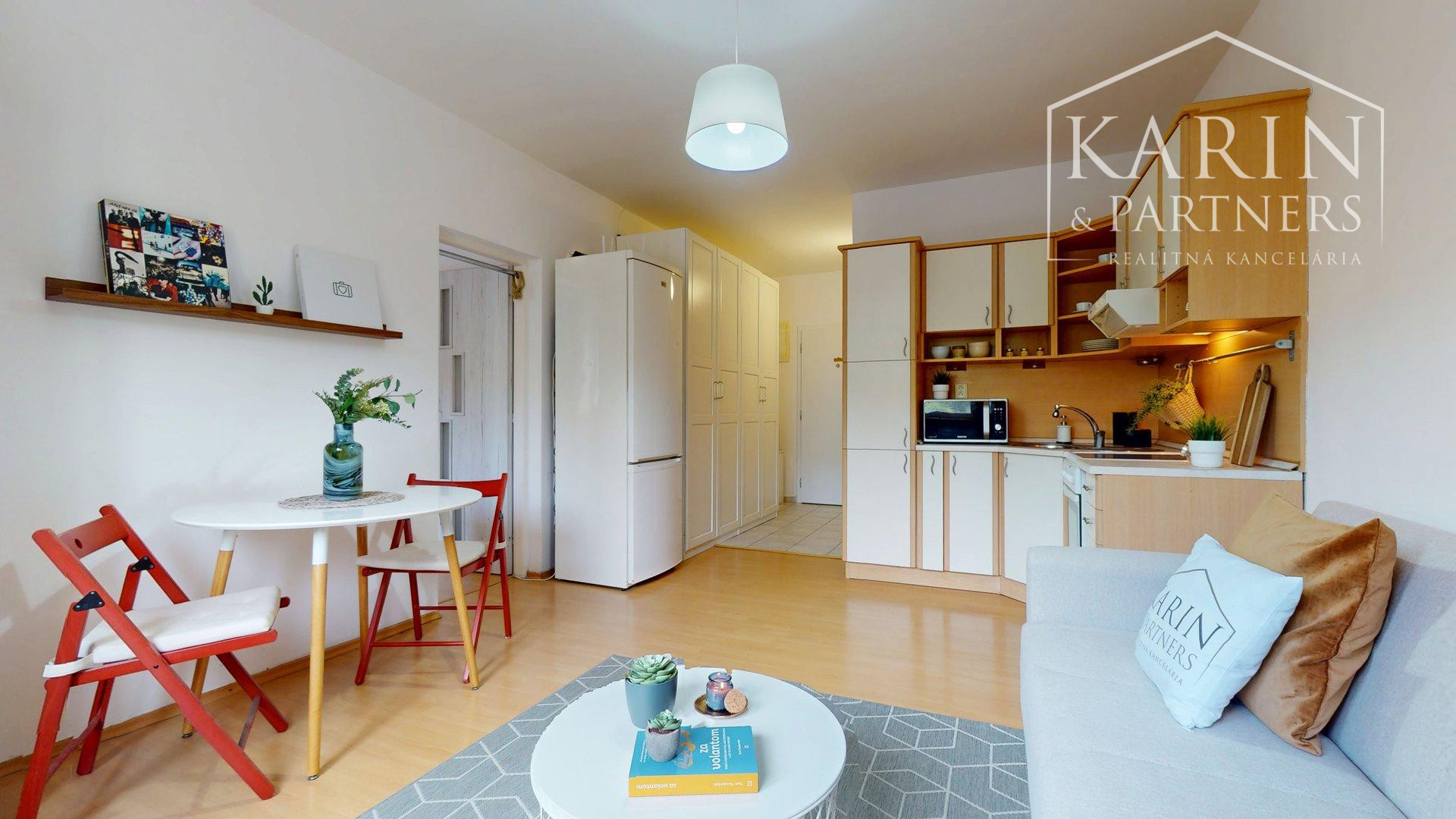 REZERVOVANÉ- 2-izbový byt v centre Rače | Plickova ulica | blízko viníc a lesa