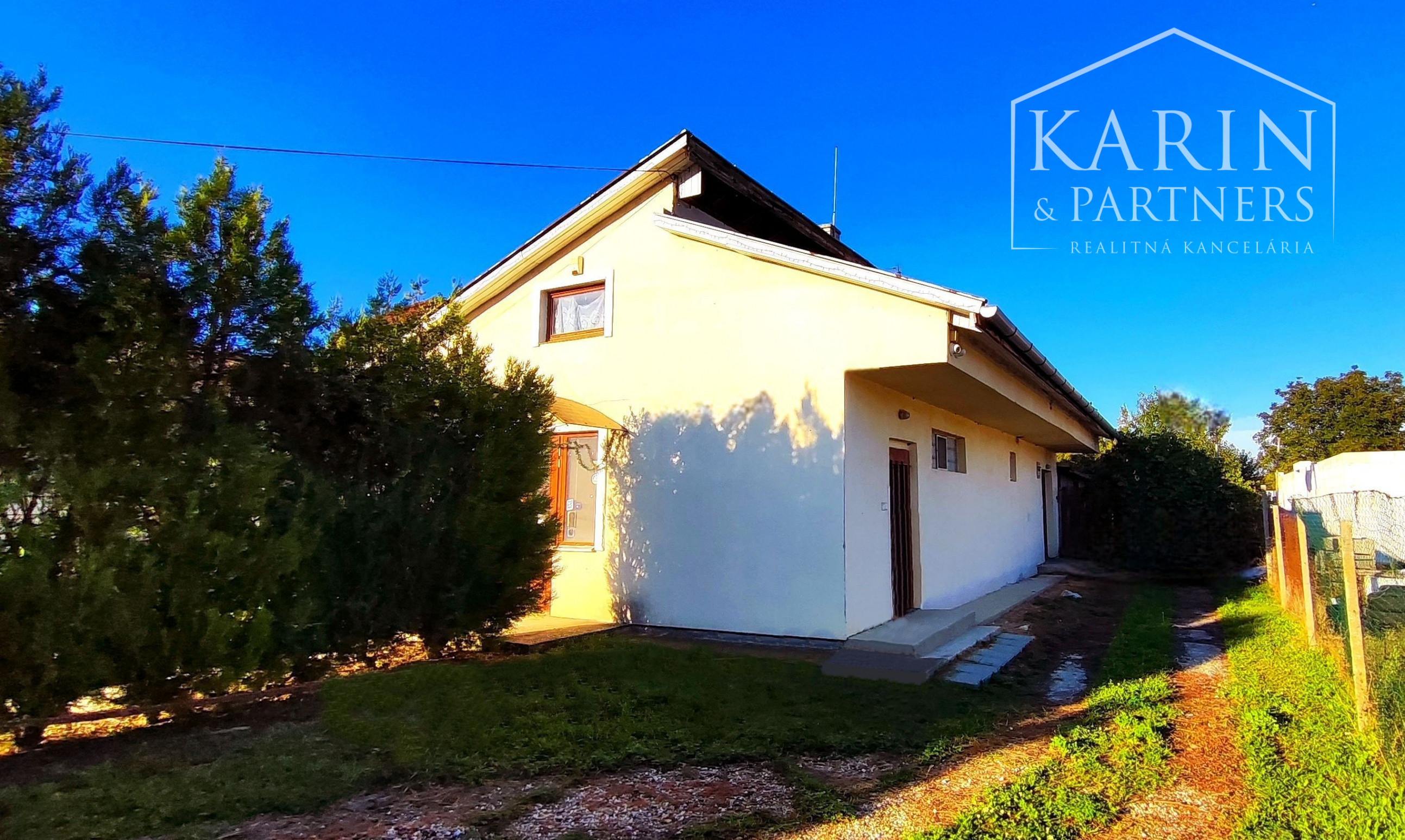 Exkluzívne: Rodinný dom Vinodol, 4-izbový, / Nitra 15km /