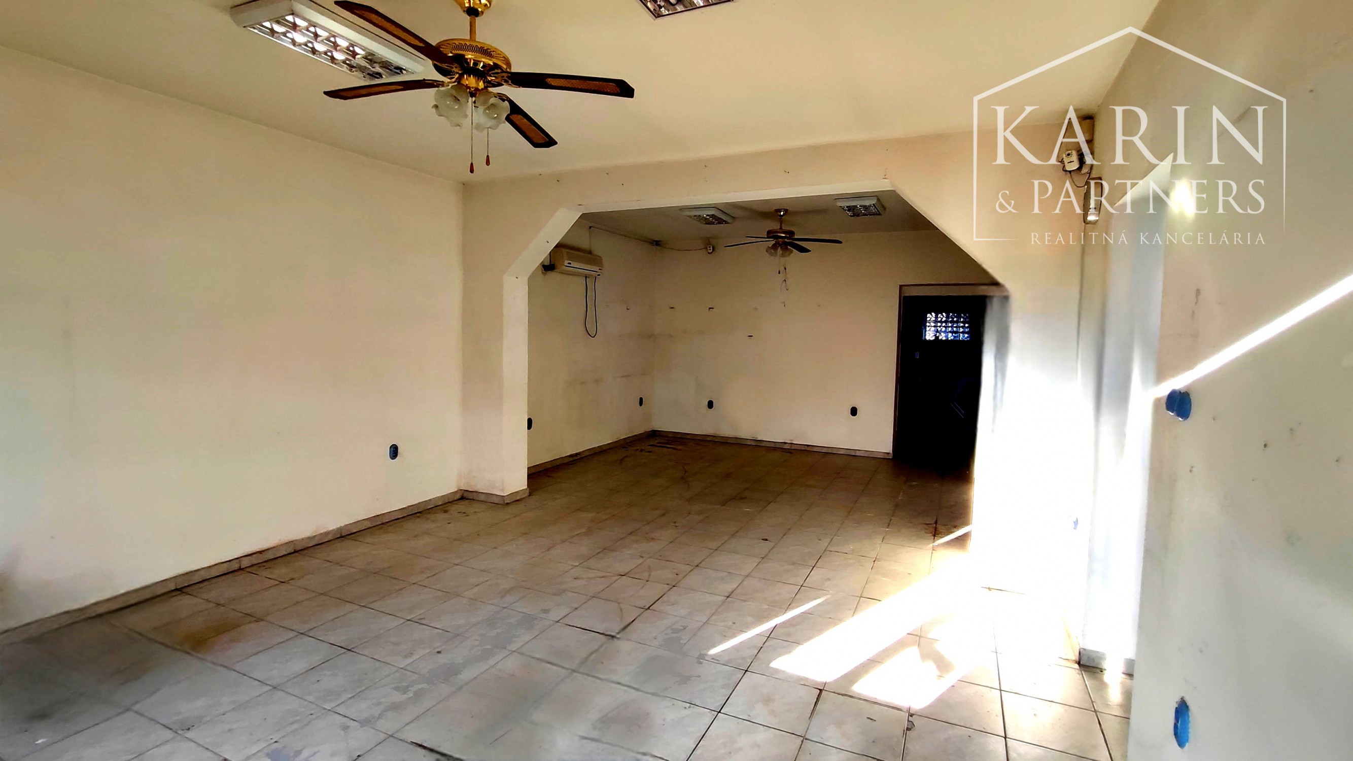 Exkluzívne: Rodinný dom Vinodol, 4-izbový, / Nitra 15km /