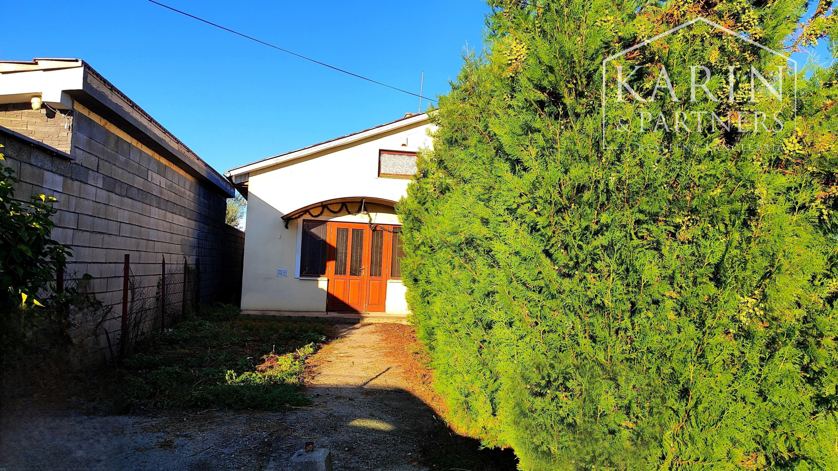 Exkluzívne: Rodinný dom Vinodol, 4-izbový, / Nitra 15km /