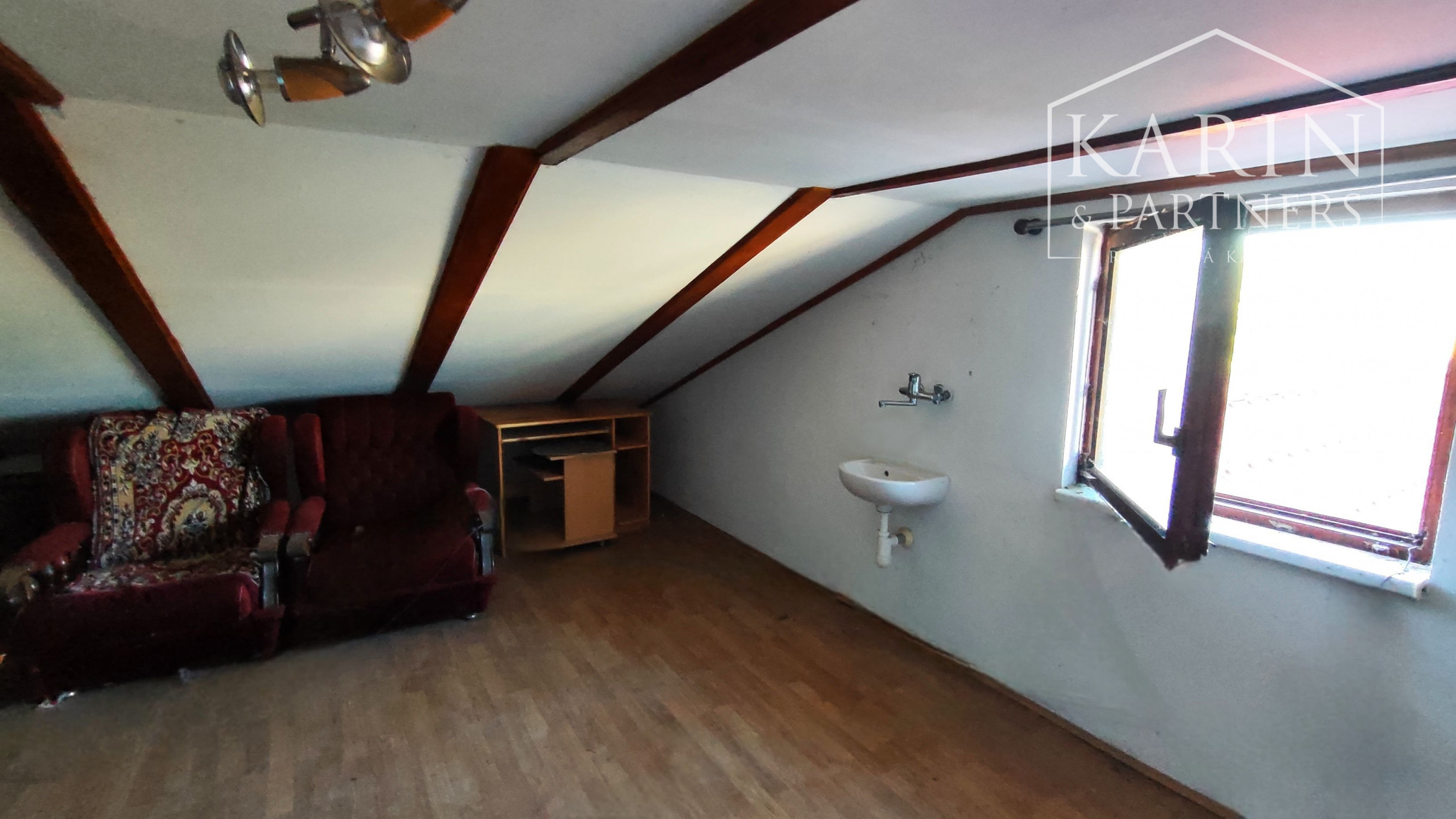 Exkluzívne: Rodinný dom Vinodol, 4-izbový, / Nitra 15km /