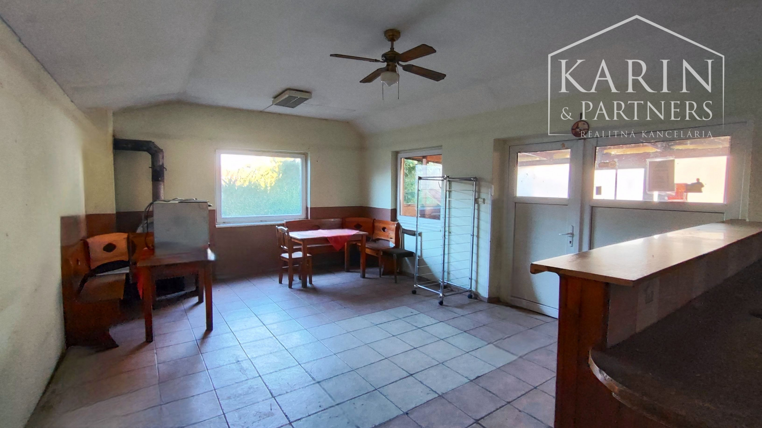 Exkluzívne: Rodinný dom Vinodol, 4-izbový, / Nitra 15km /